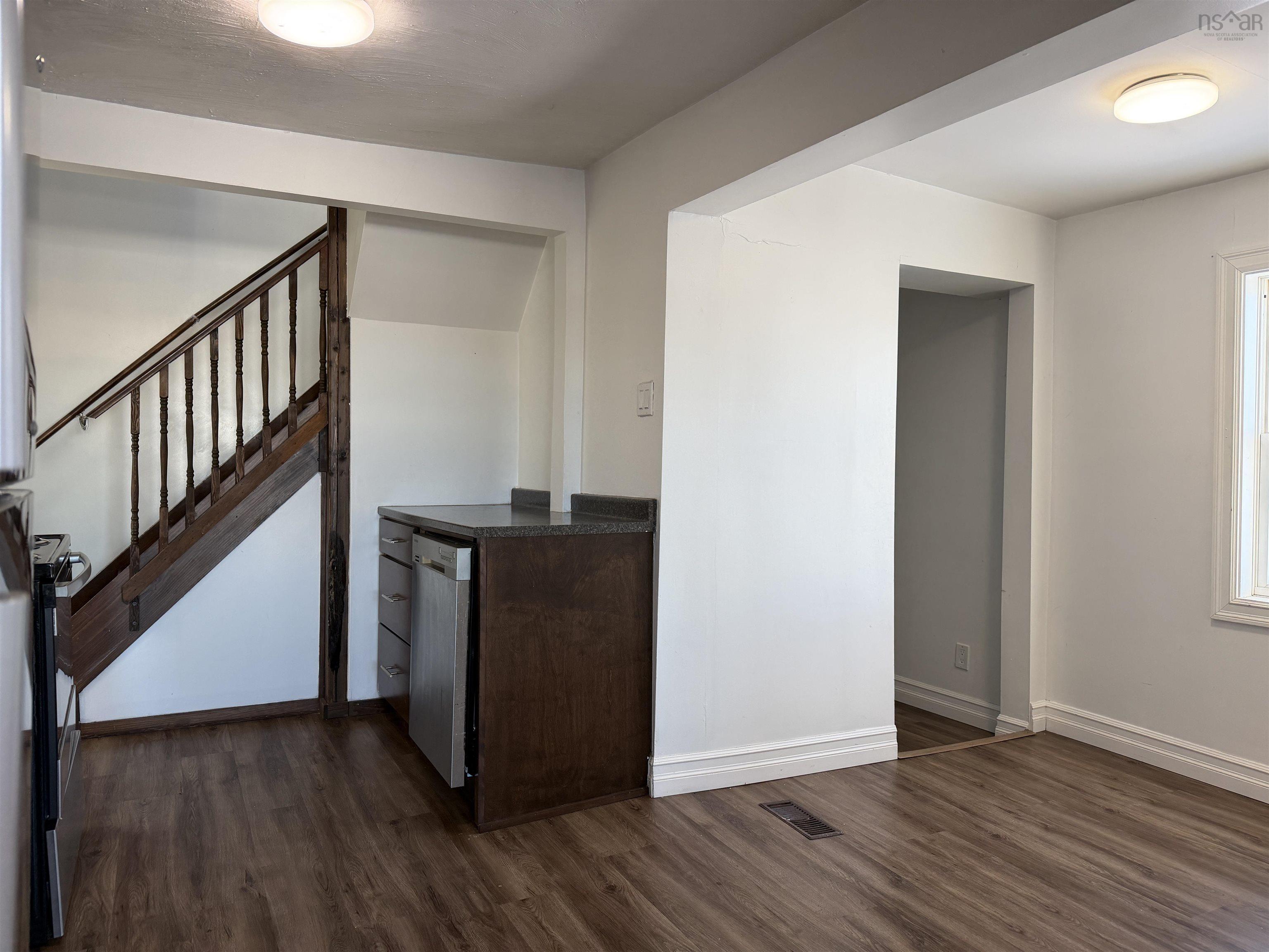 $154,900.00: 250 North Main Street, Trenton