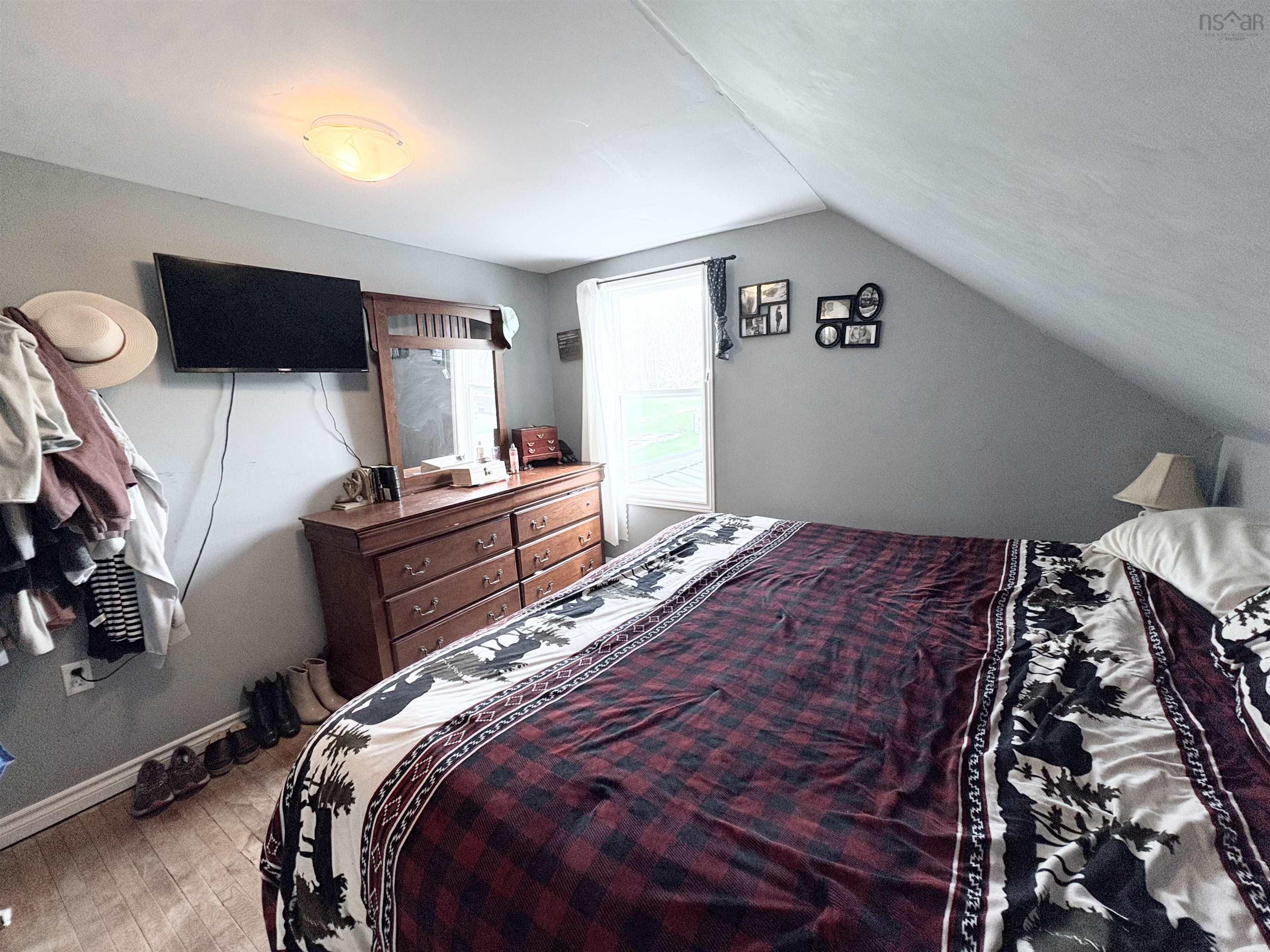 $269,000.00: 10250 Highway 4, Broadway