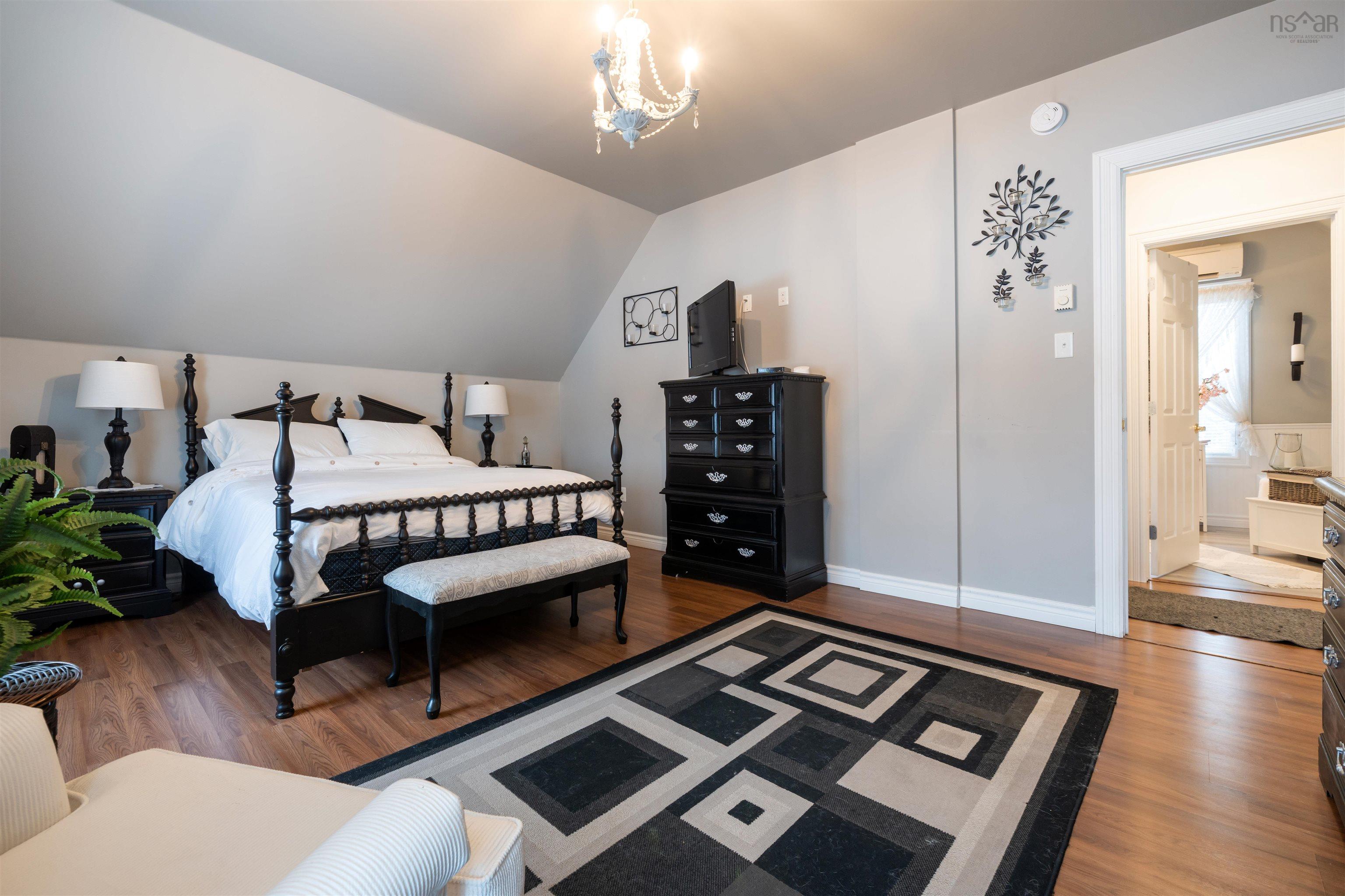 $269,000.00: 1983 Ballarat Street, Westville