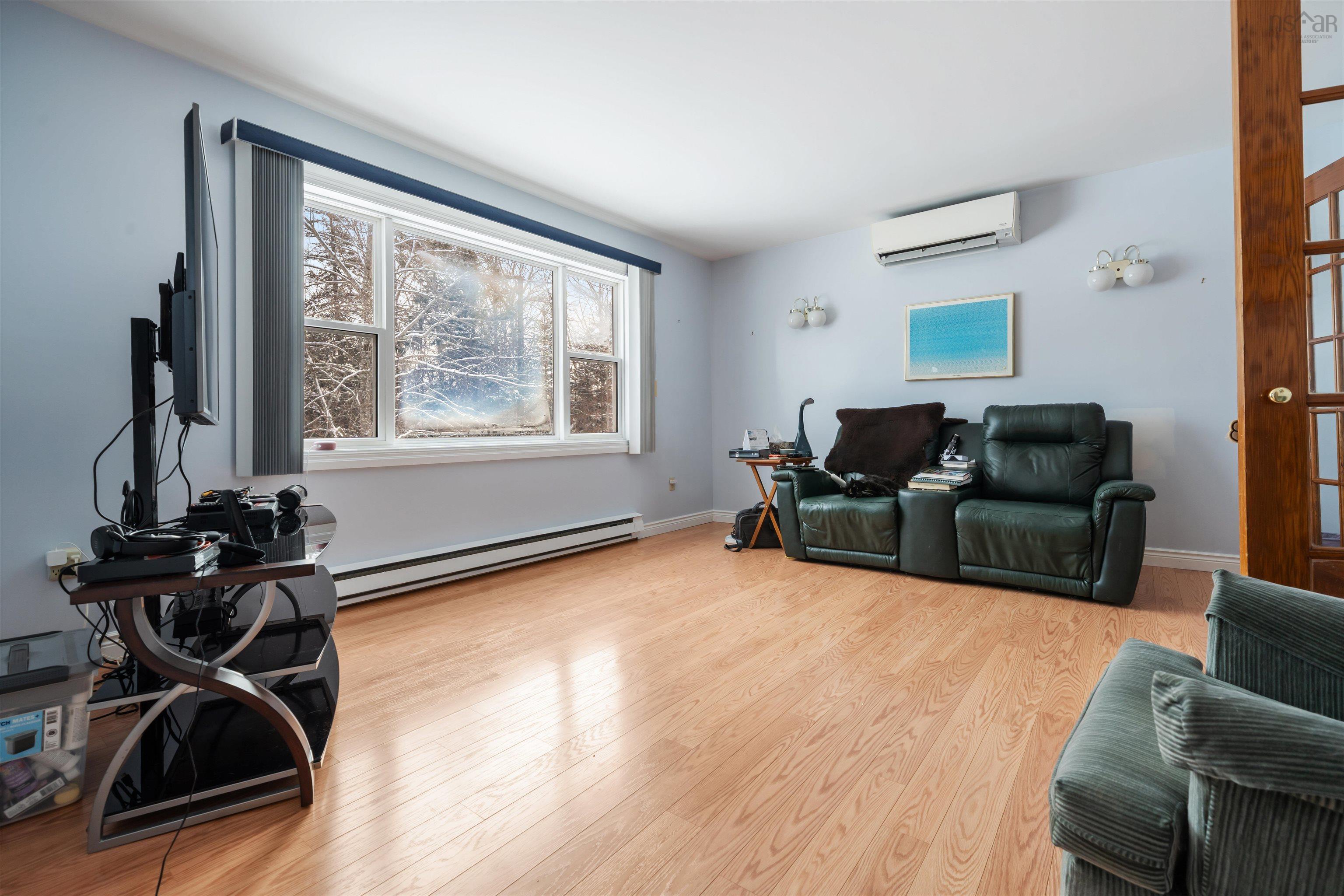 $370,000.00: 19 Powell Road, Little Harbour