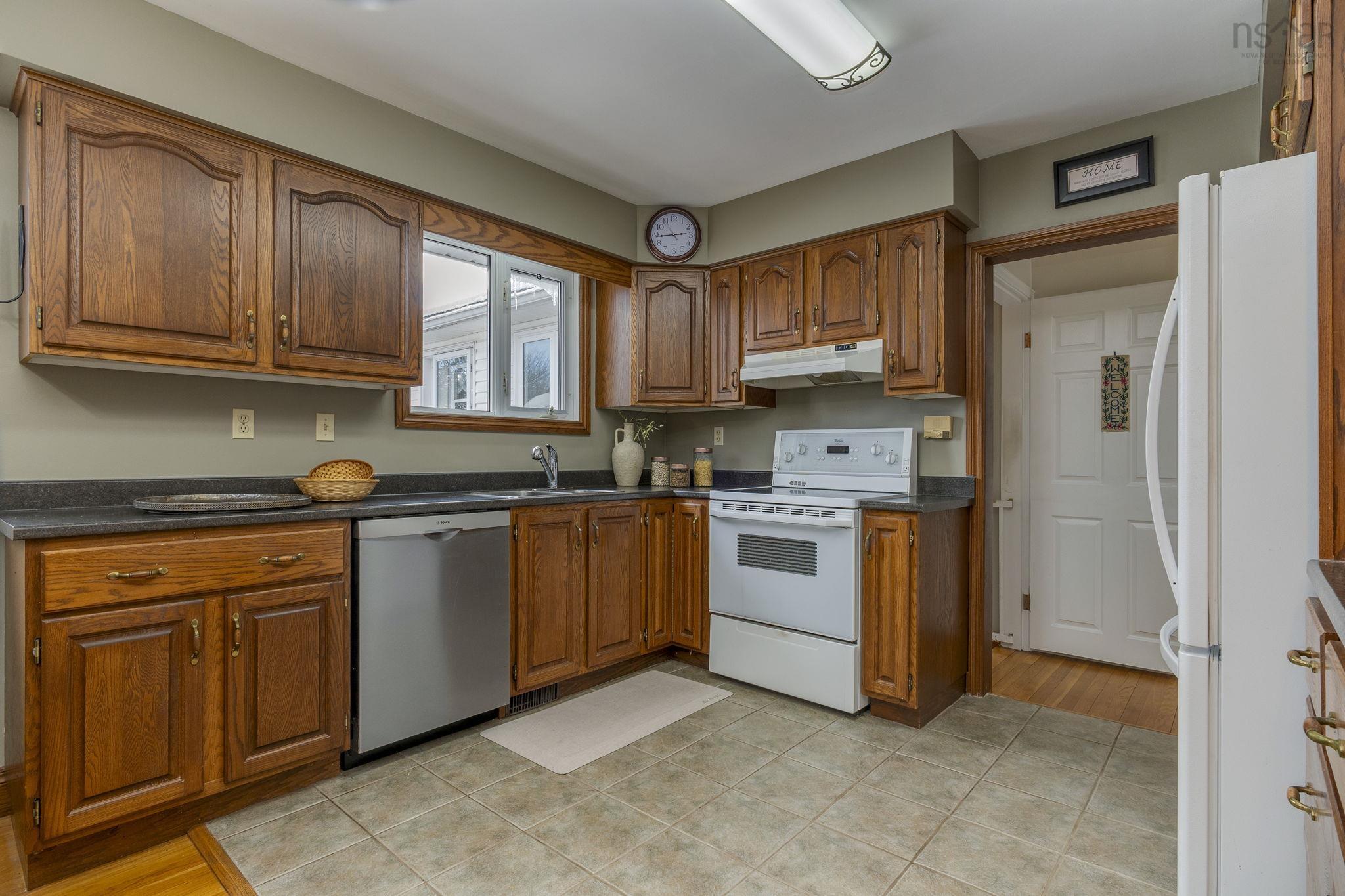 47 Ellenvale Avenue, Dartmouth, NS (MLS 202602401)