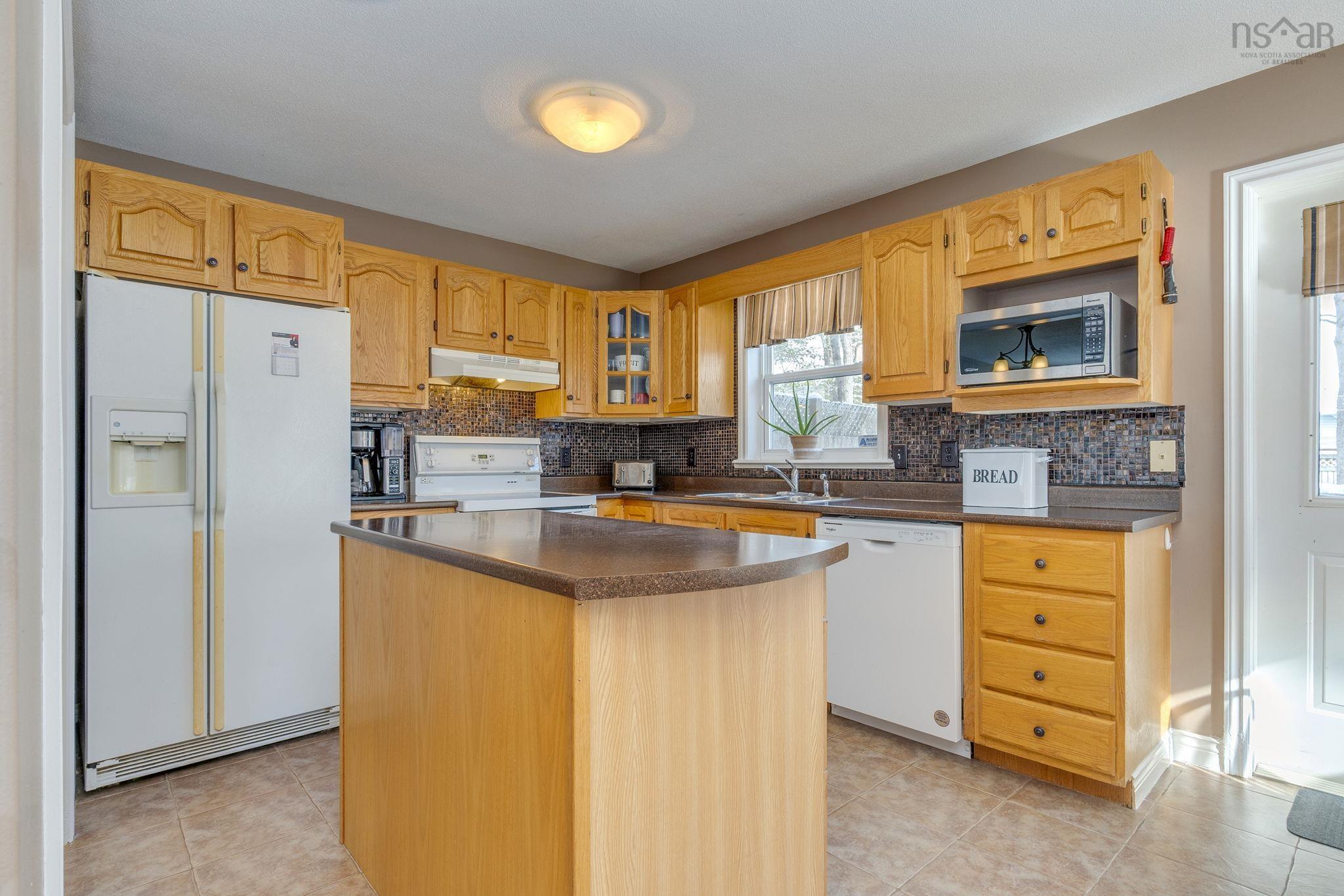 10 Kaytyon Court, Bedford, NS (MLS 202602408)