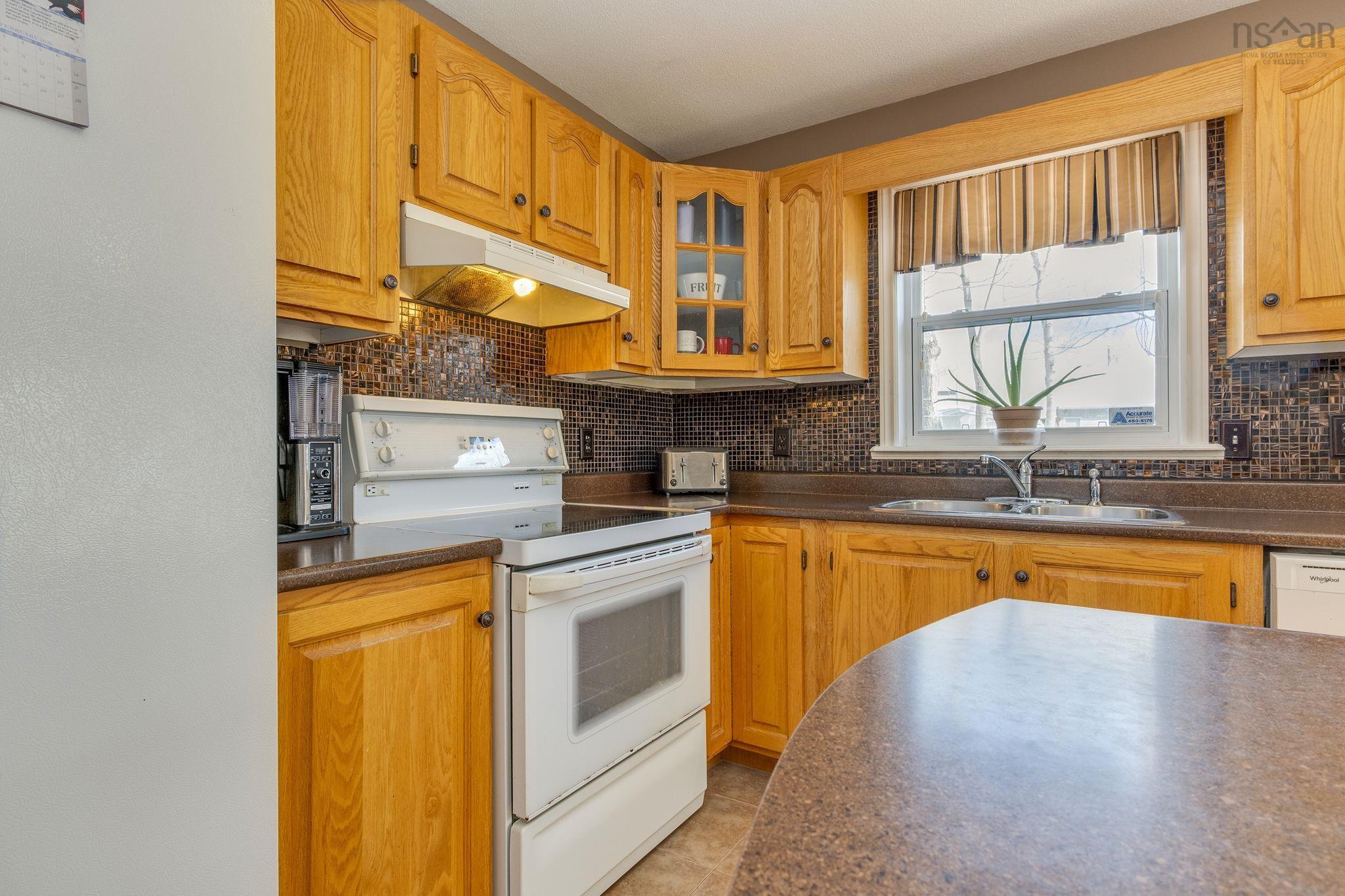 10 Kaytyon Court, Bedford, NS (MLS 202602408)