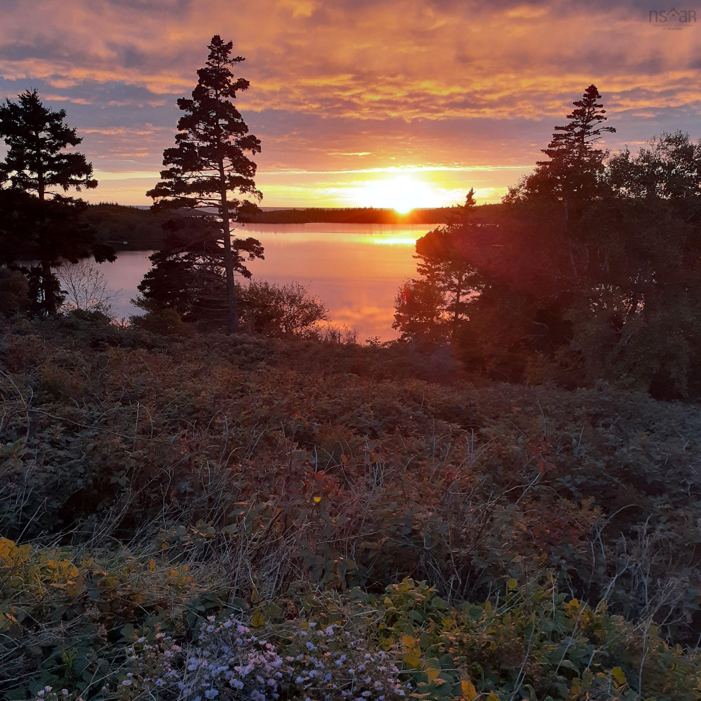 $575,000.00: 59 Lake Darling Road, Darlings Lake