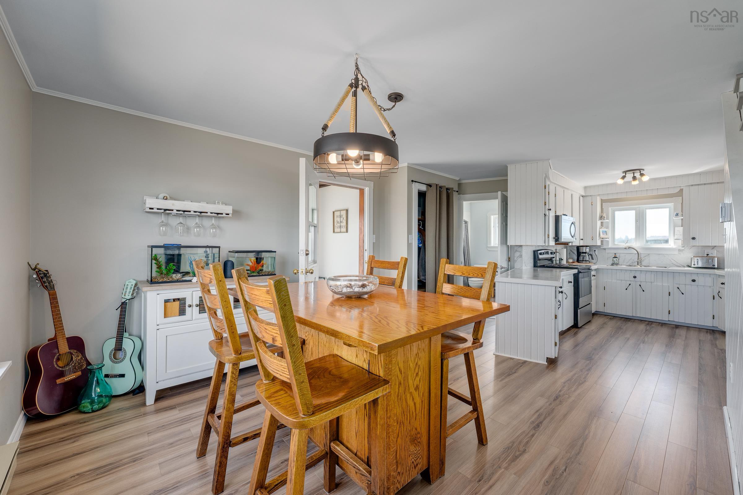 $575,000.00: 59 Lake Darling Road, Darlings Lake