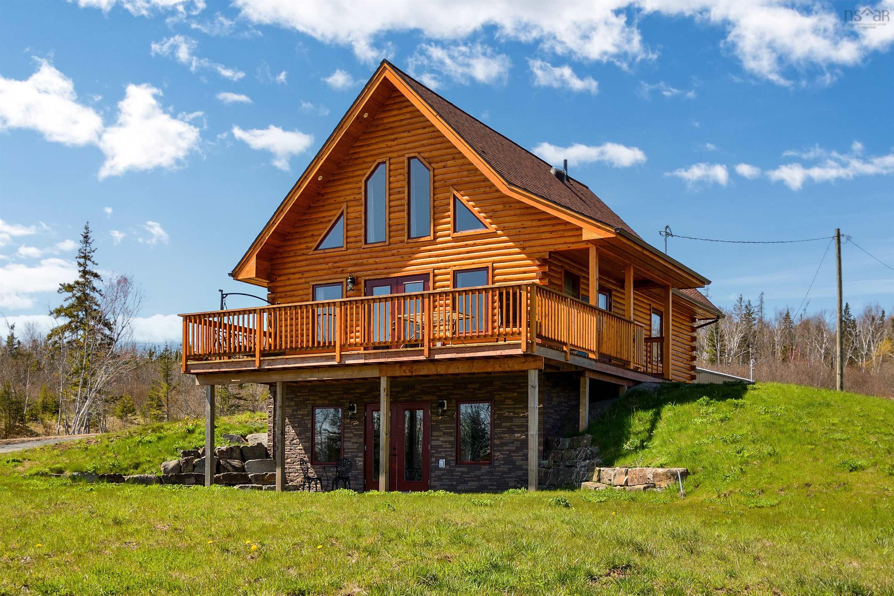 $825,000.00: 1005 205 Highway, Baddeck