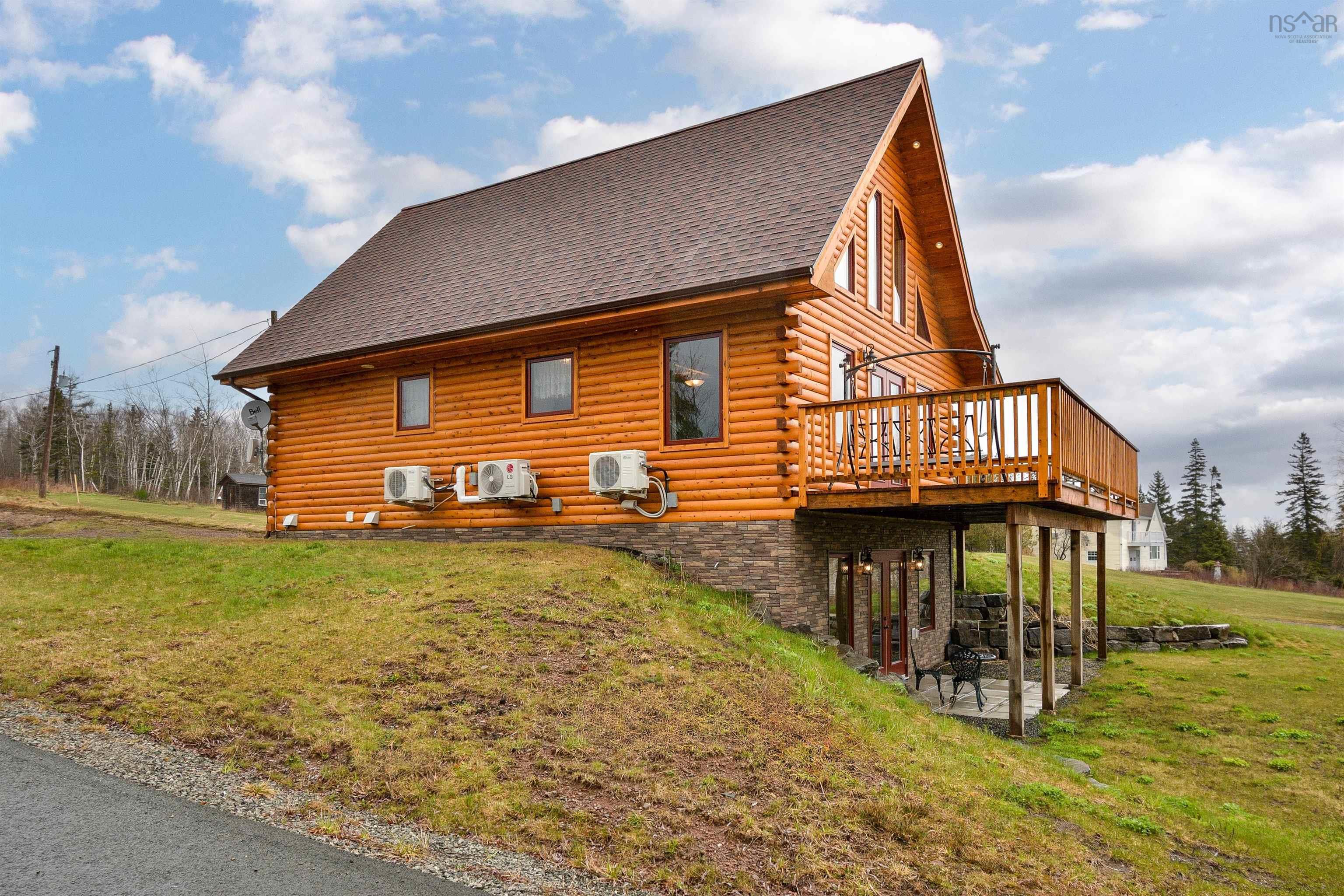 $825,000.00: 1005 205 Highway, Baddeck