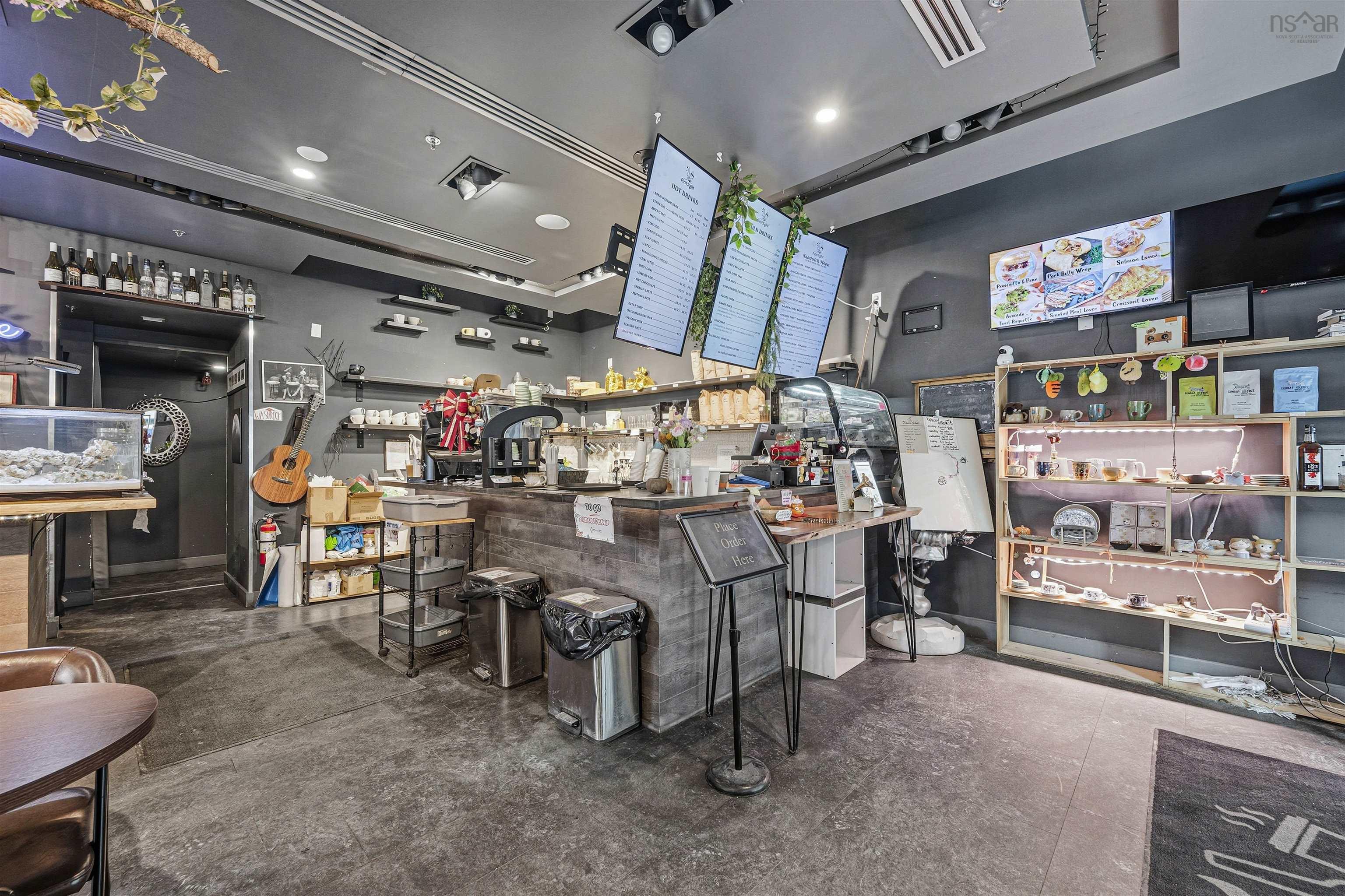 $170,000.00: 200 5657 SPRING GARDEN Road, Halifax Peninsula