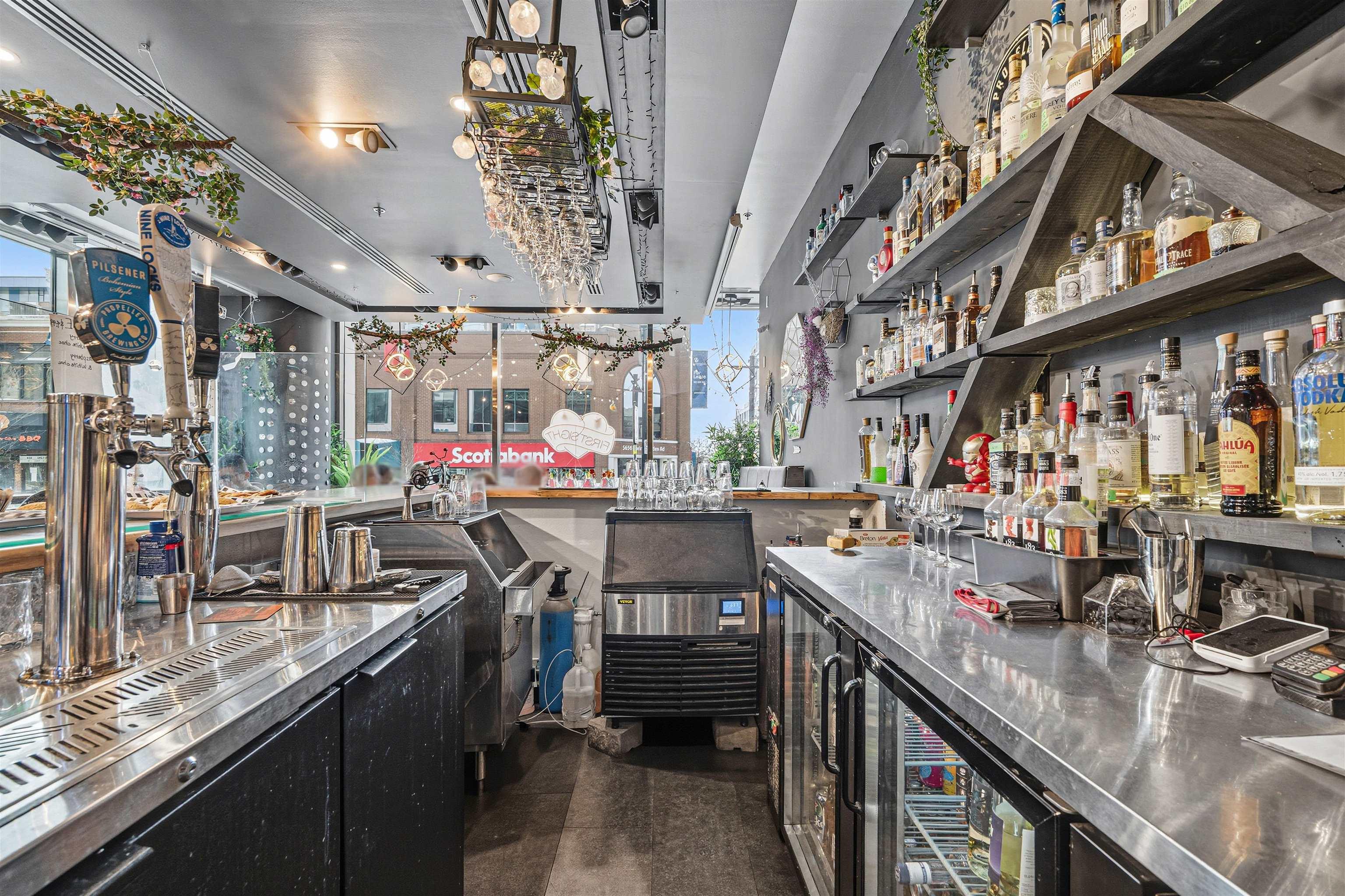 $170,000.00: 200 5657 SPRING GARDEN Road, Halifax Peninsula