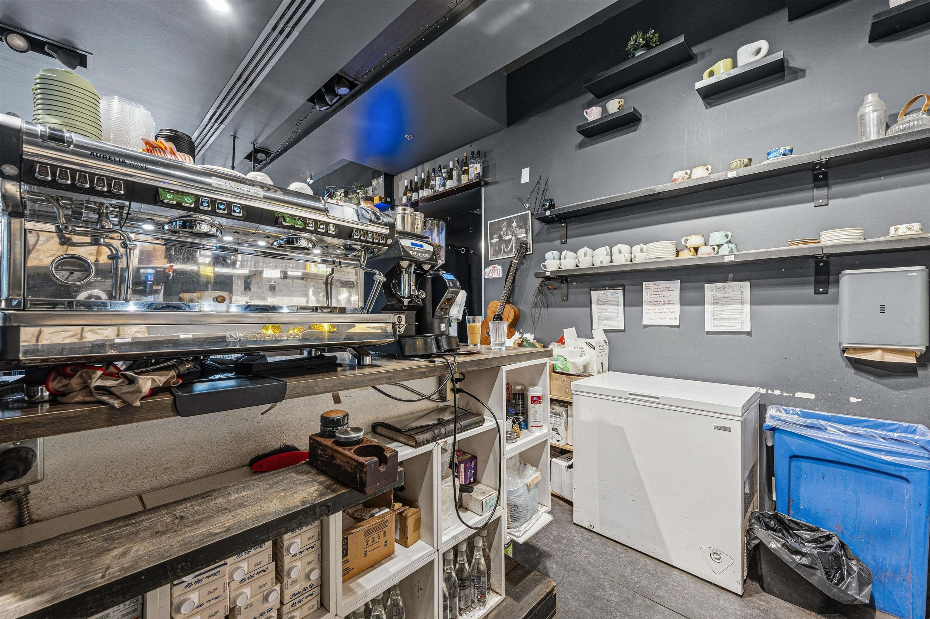 $170,000.00: 200 5657 SPRING GARDEN Road, Halifax Peninsula