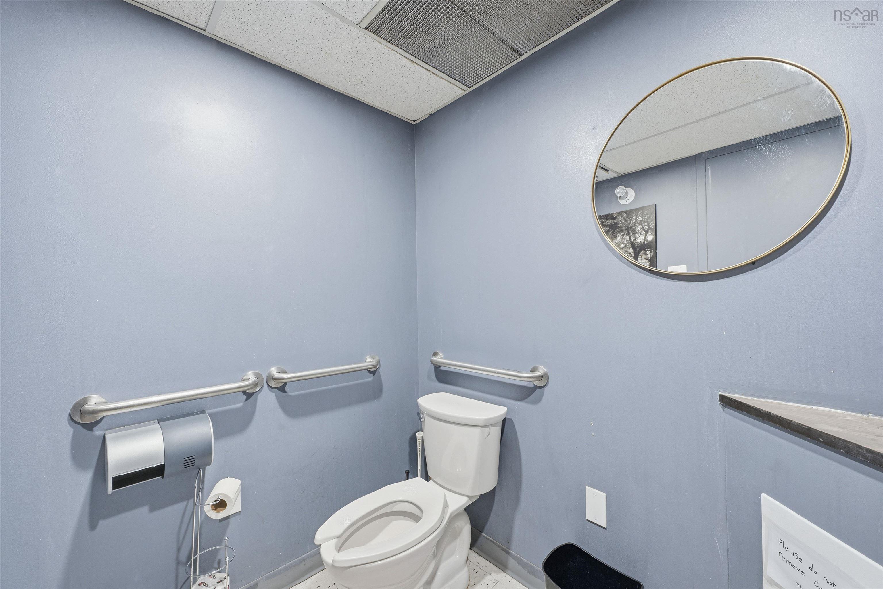 $170,000.00: 200 5657 SPRING GARDEN Road, Halifax Peninsula