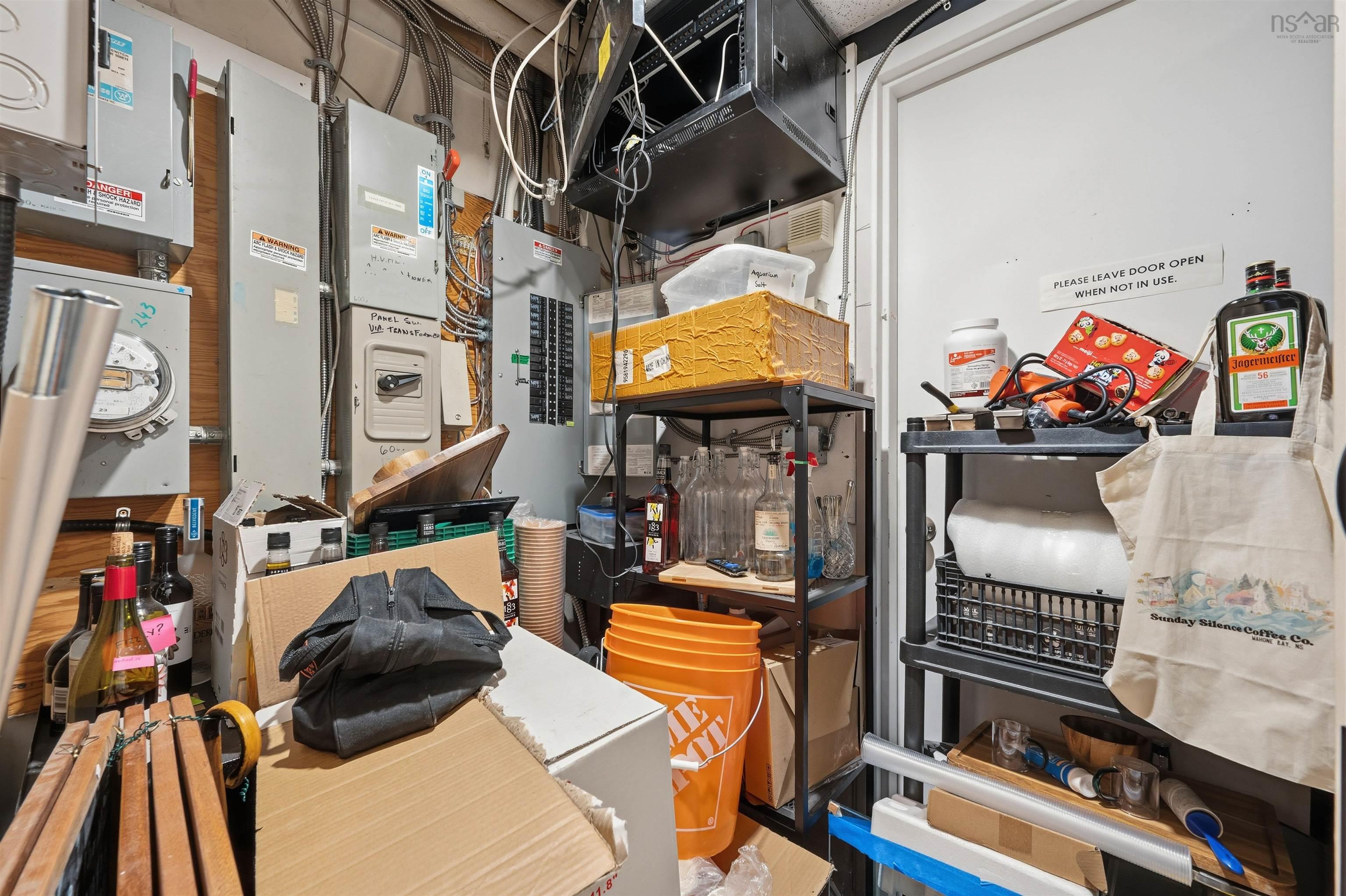 $170,000.00: 200 5657 SPRING GARDEN Road, Halifax Peninsula