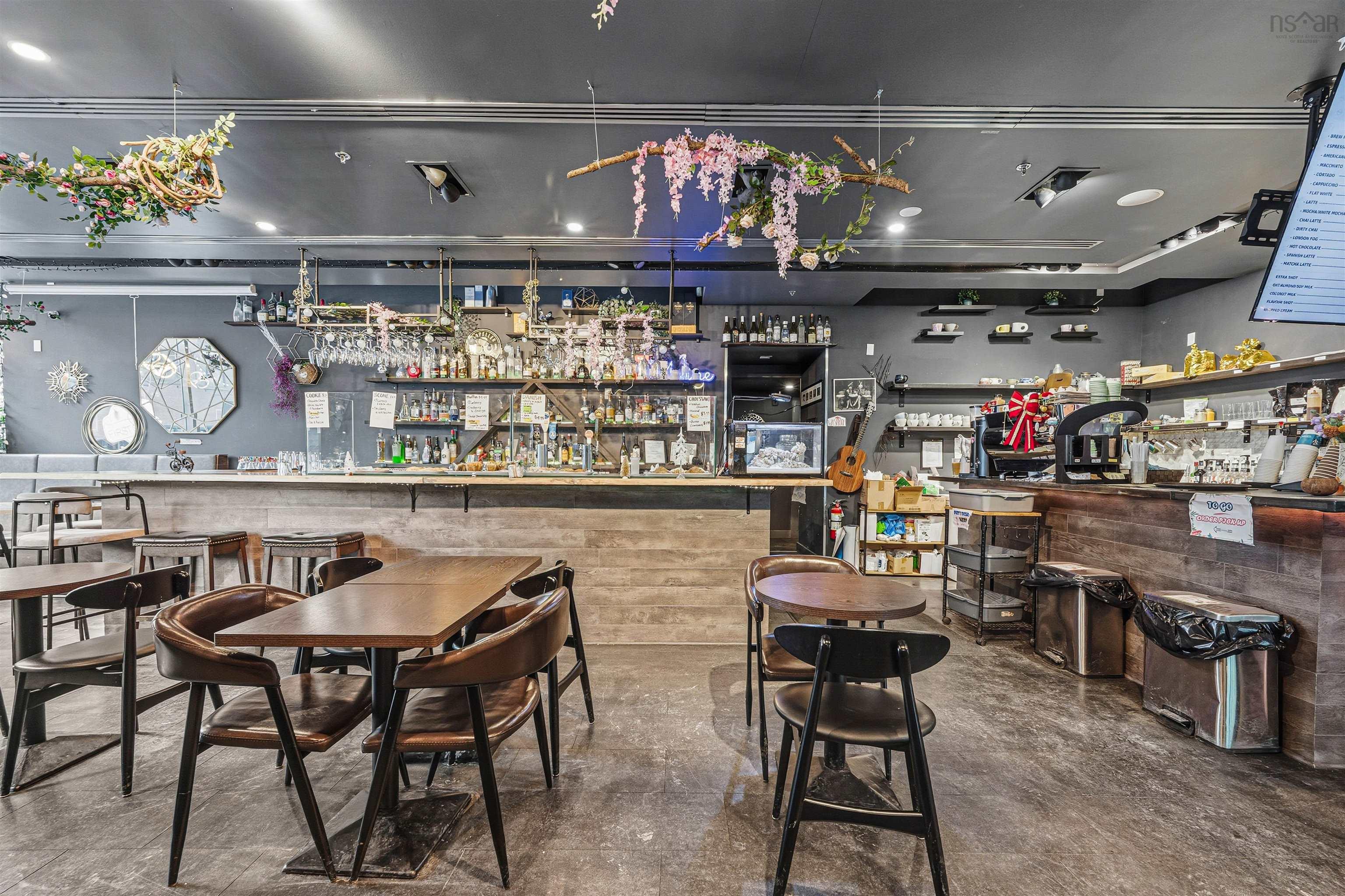 $170,000.00: 200 5657 SPRING GARDEN Road, Halifax Peninsula