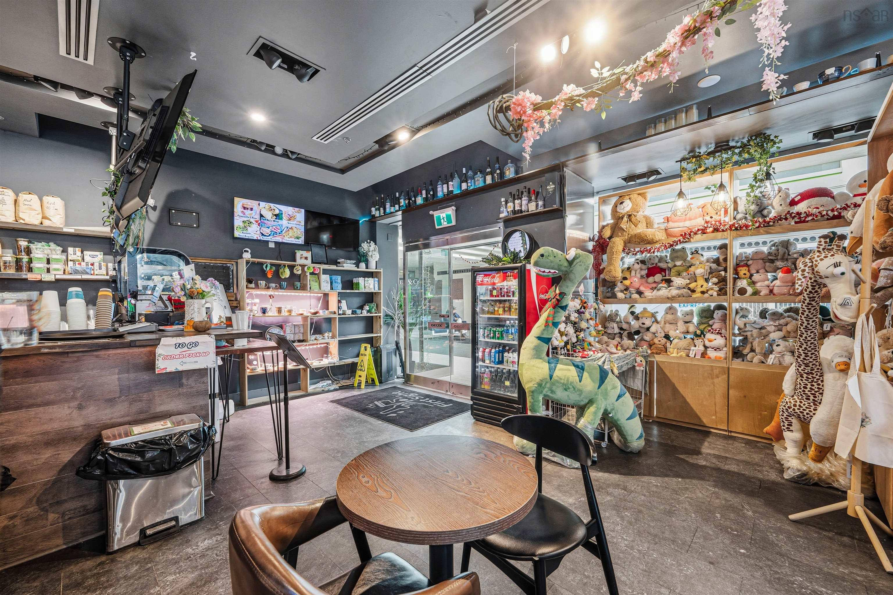 $170,000.00: 200 5657 SPRING GARDEN Road, Halifax Peninsula