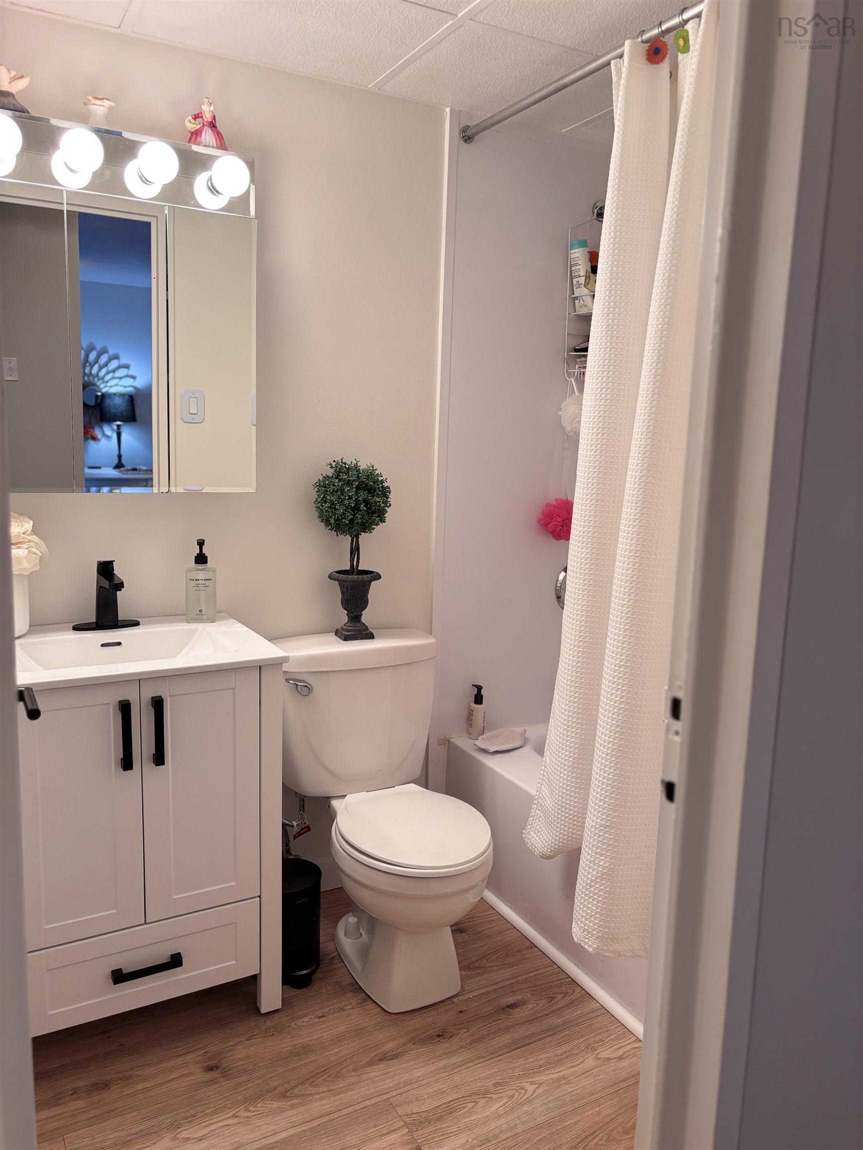 1002 5572 North Ridge Road, Halifax, NS (MLS 202602445)