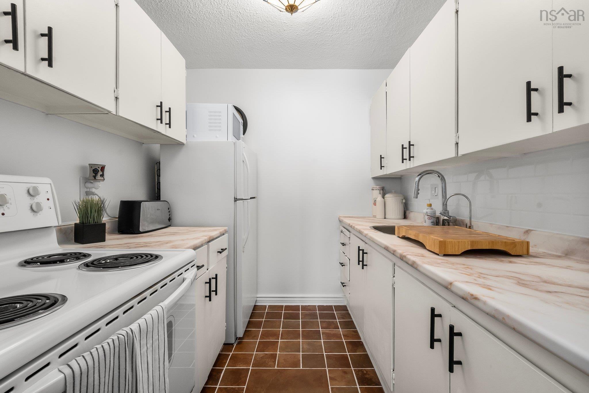 $297,000.00: 1002 5572 North Ridge Road, Halifax