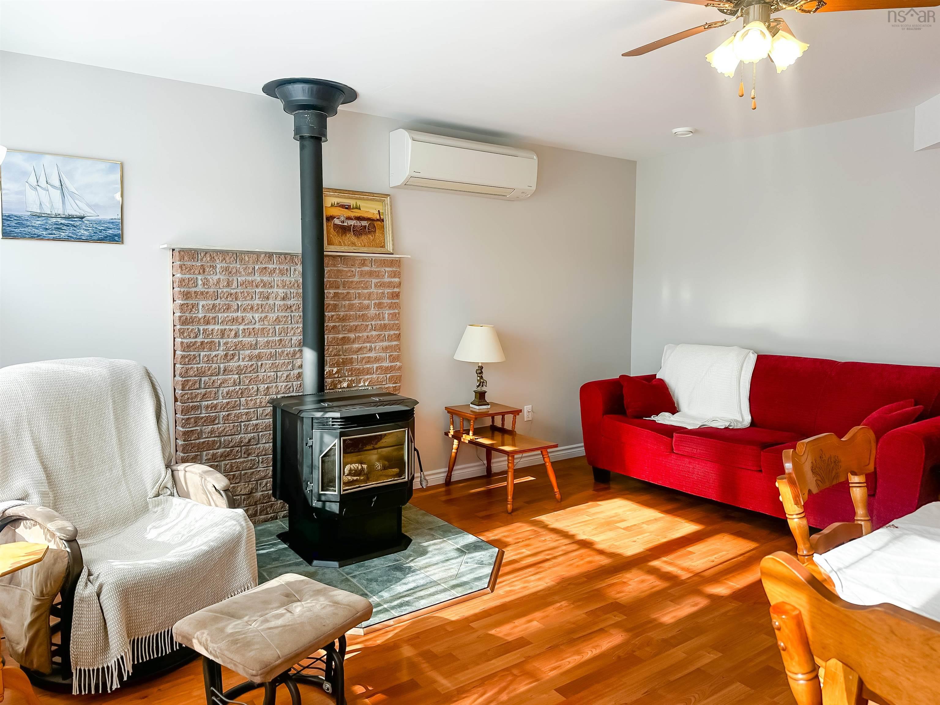 $445,000.00: 939 Parkside Drive, Centreville