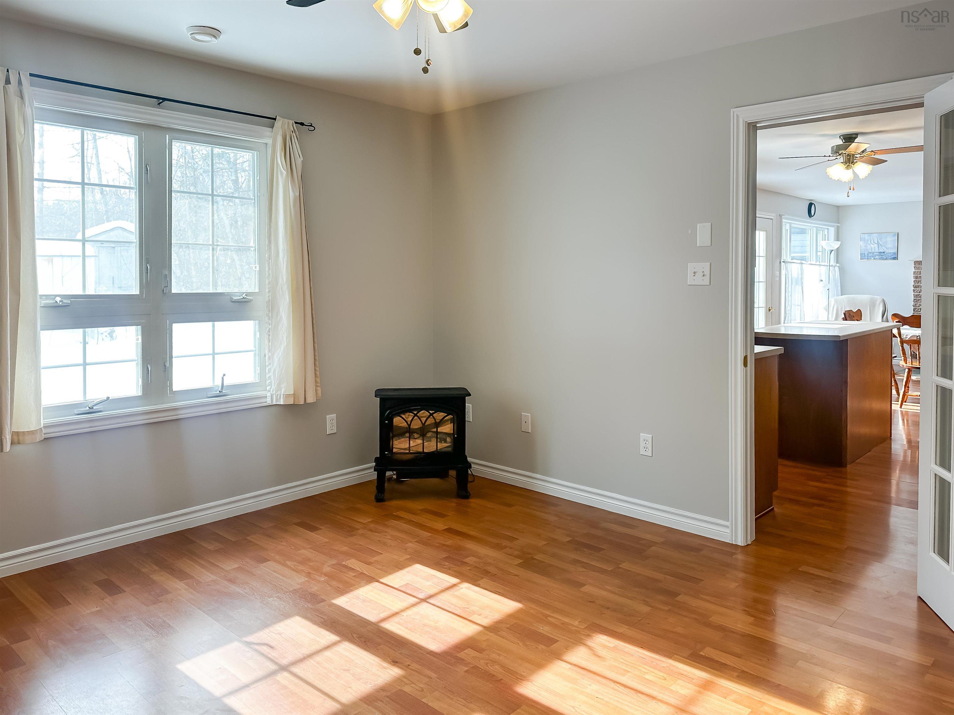 $445,000.00: 939 Parkside Drive, Centreville