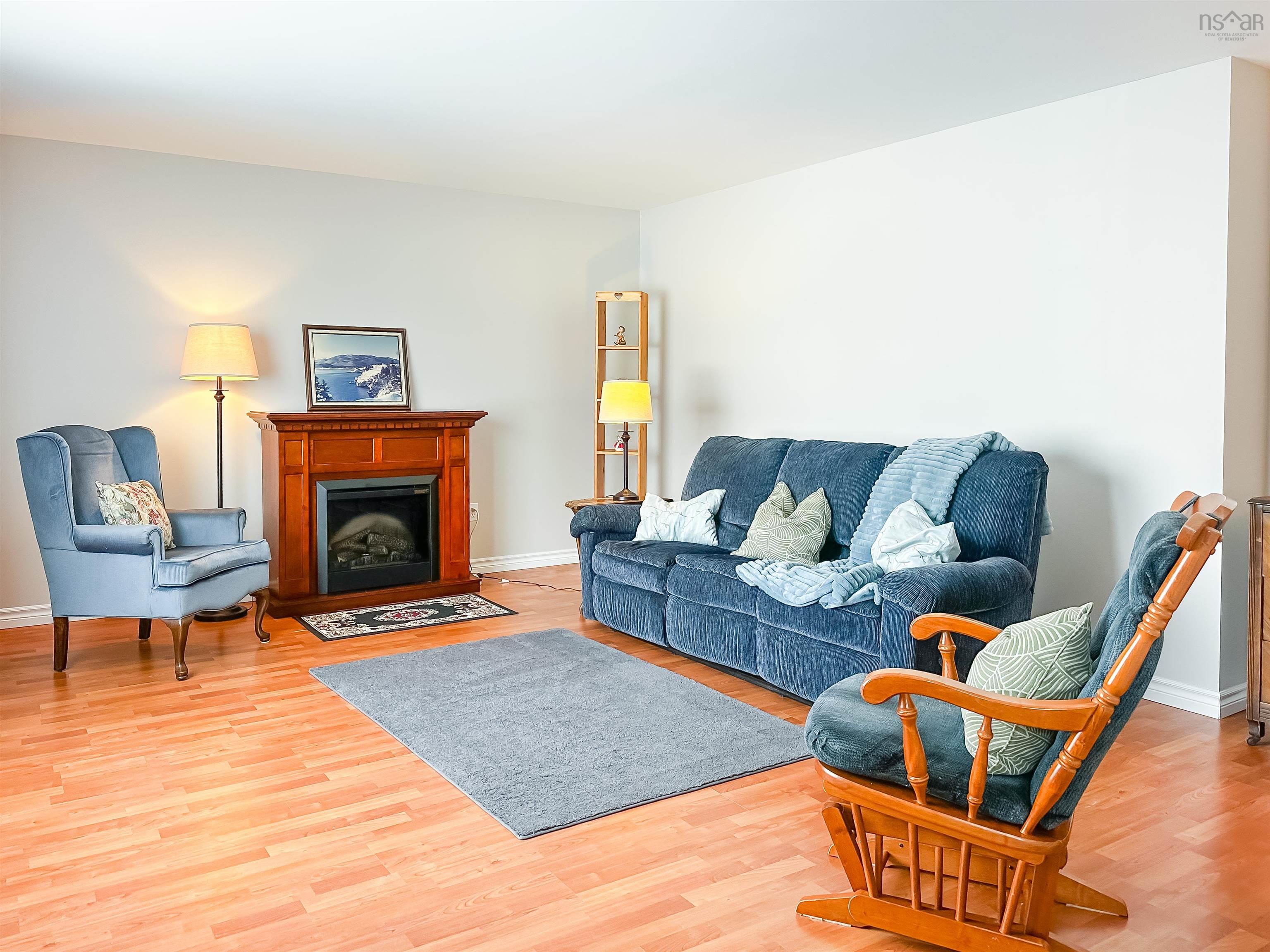 $445,000.00: 939 Parkside Drive, Centreville