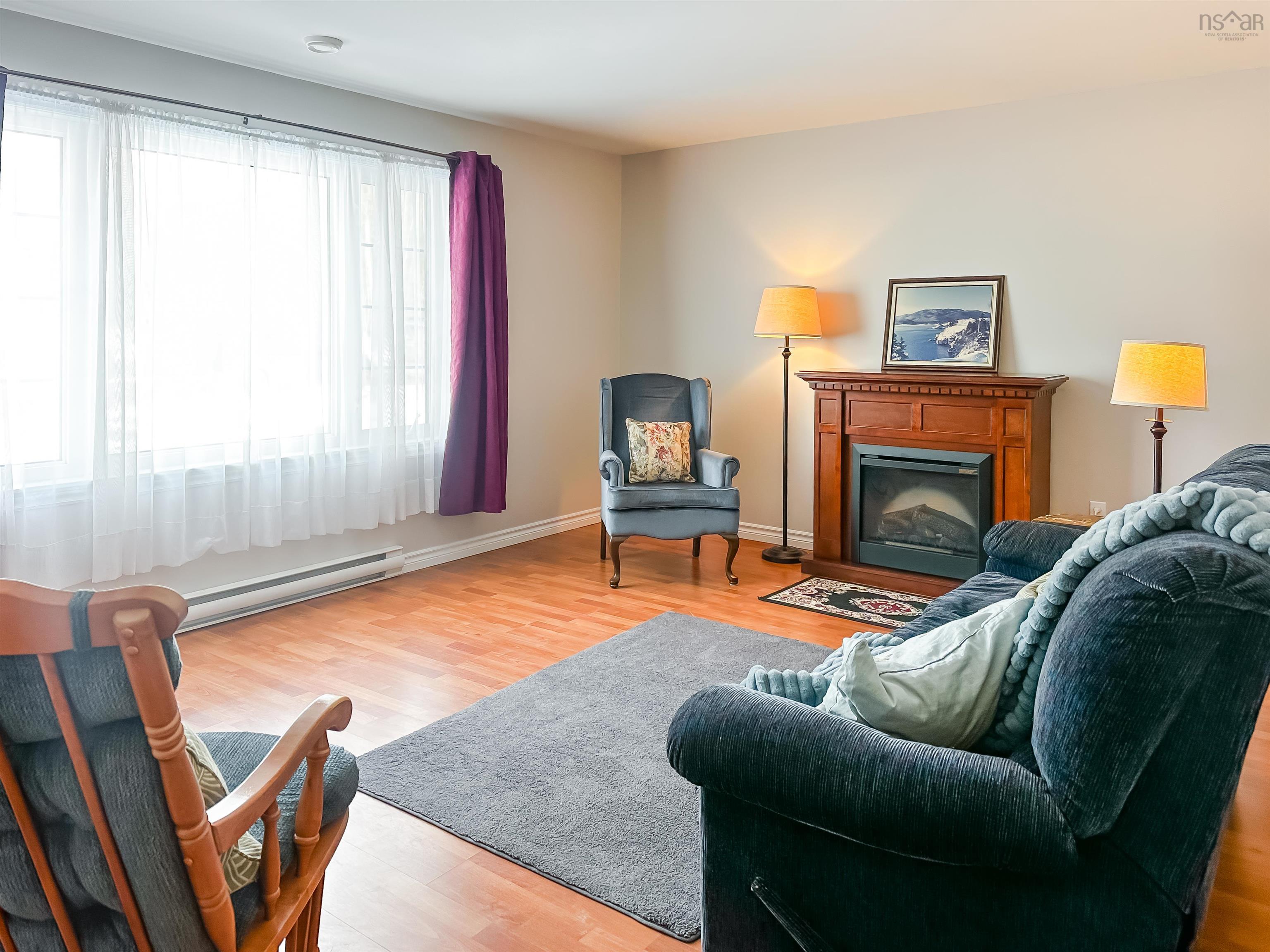 $445,000.00: 939 Parkside Drive, Centreville