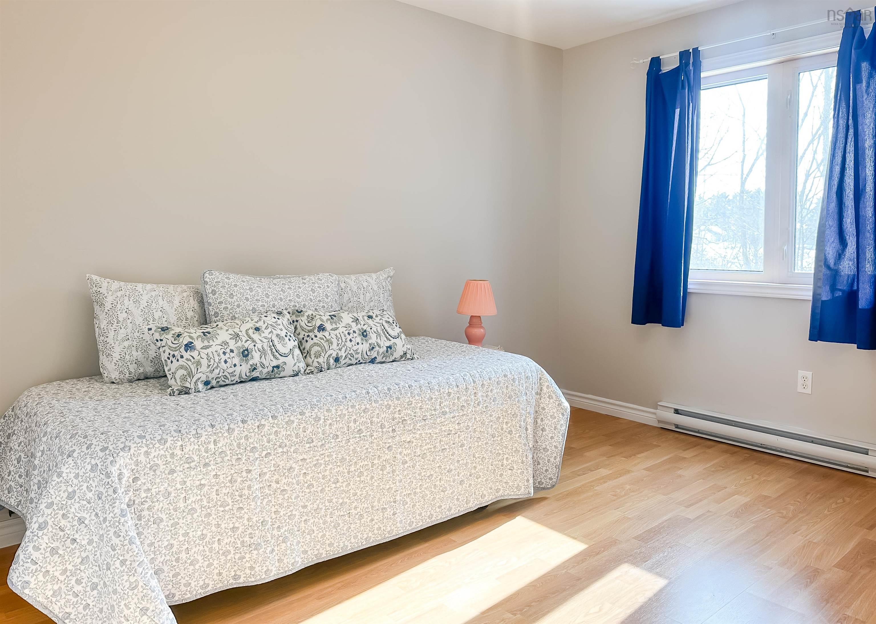 $445,000.00: 939 Parkside Drive, Centreville