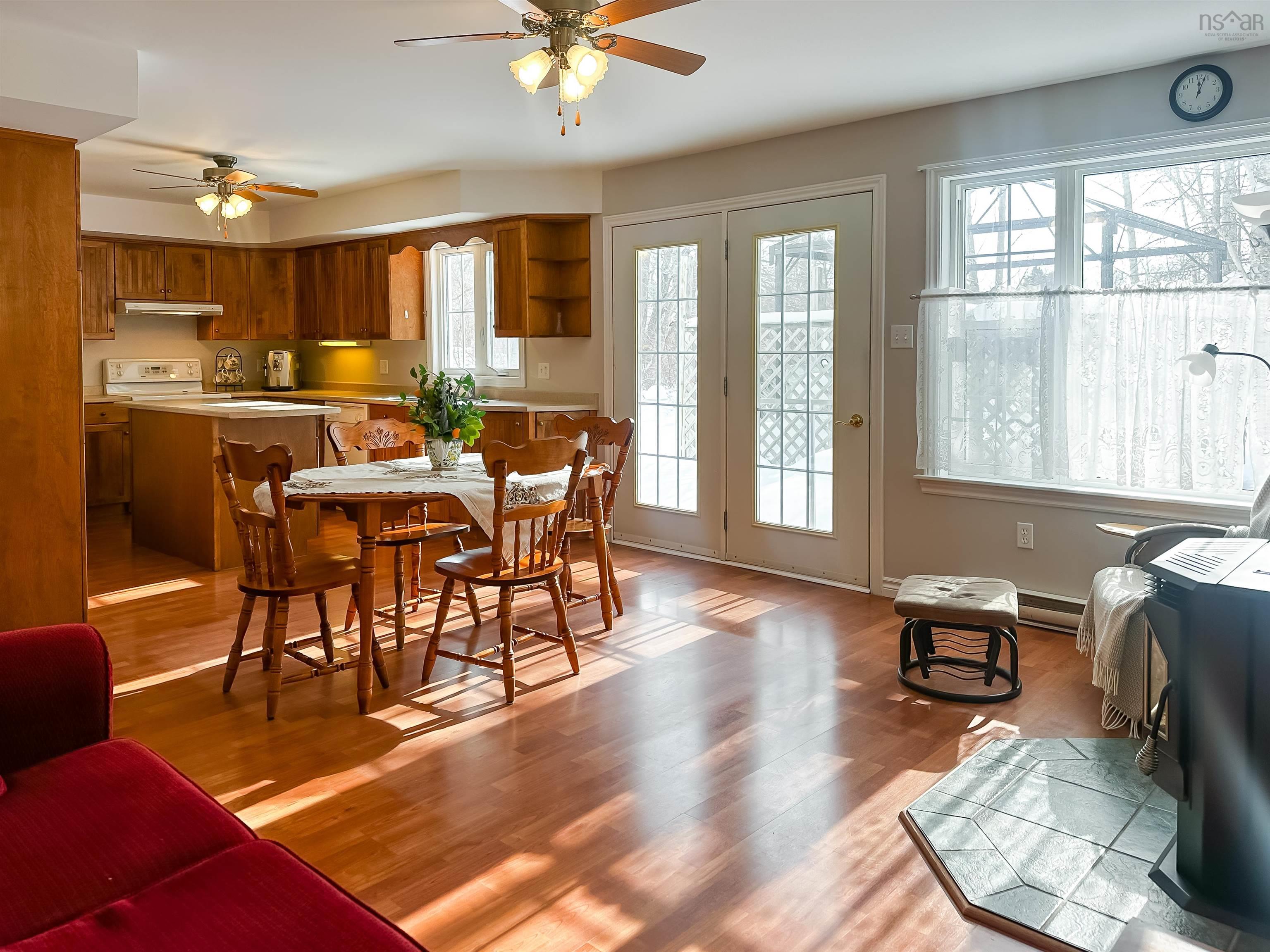 $445,000.00: 939 Parkside Drive, Centreville