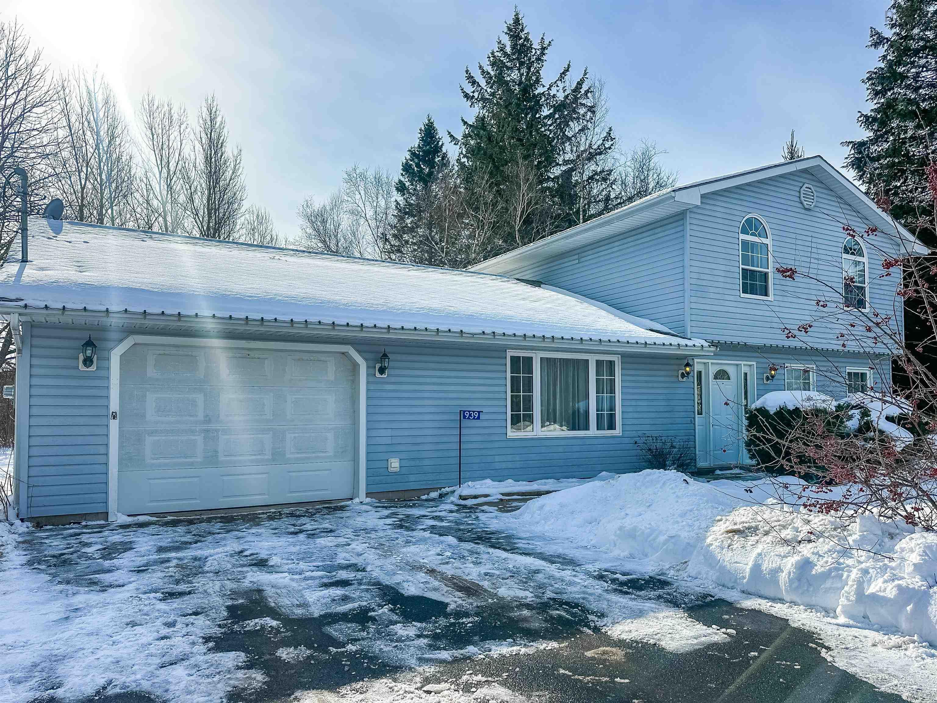 $445,000.00: 939 Parkside Drive, Centreville