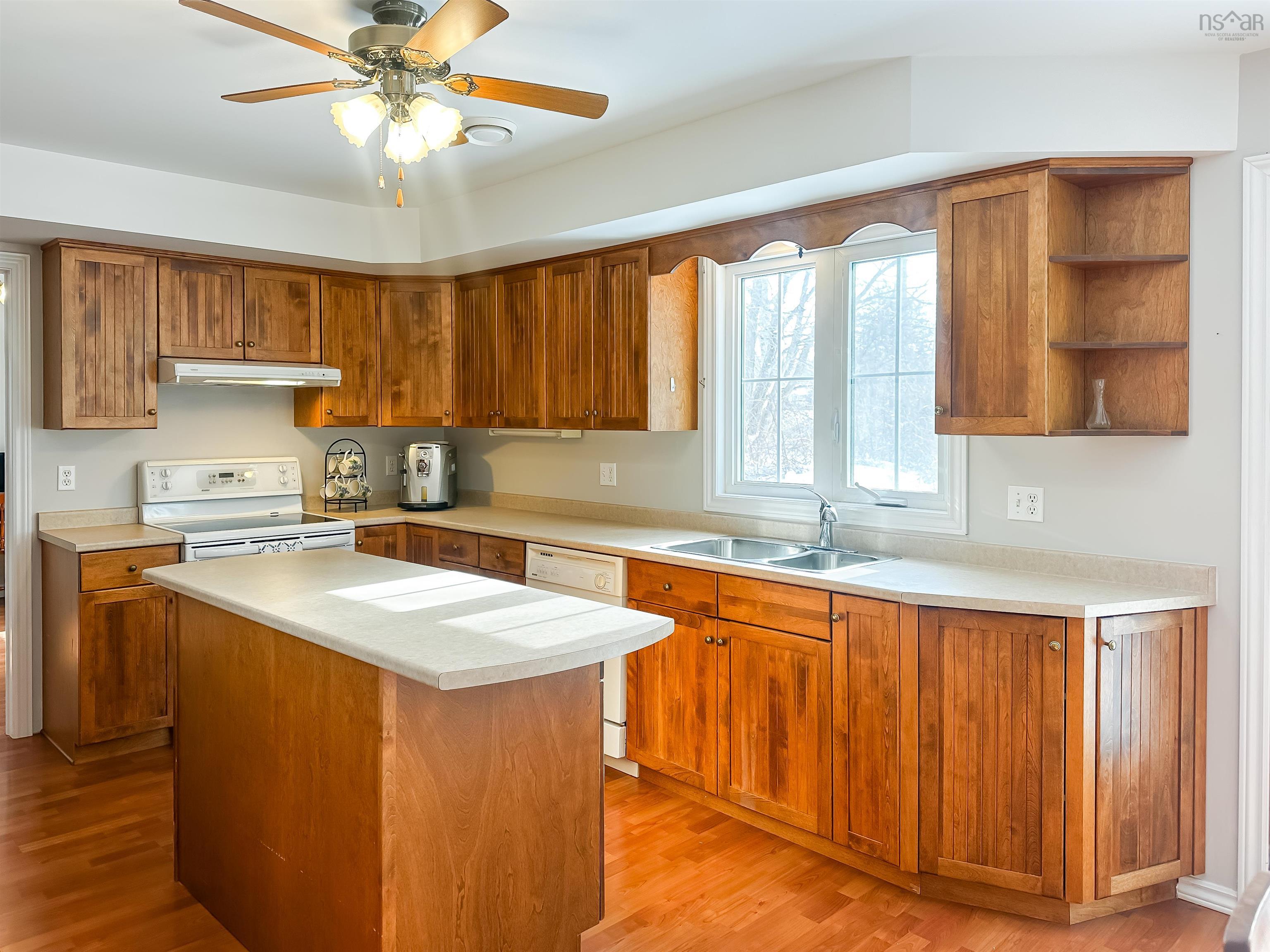 $445,000.00: 939 Parkside Drive, Centreville