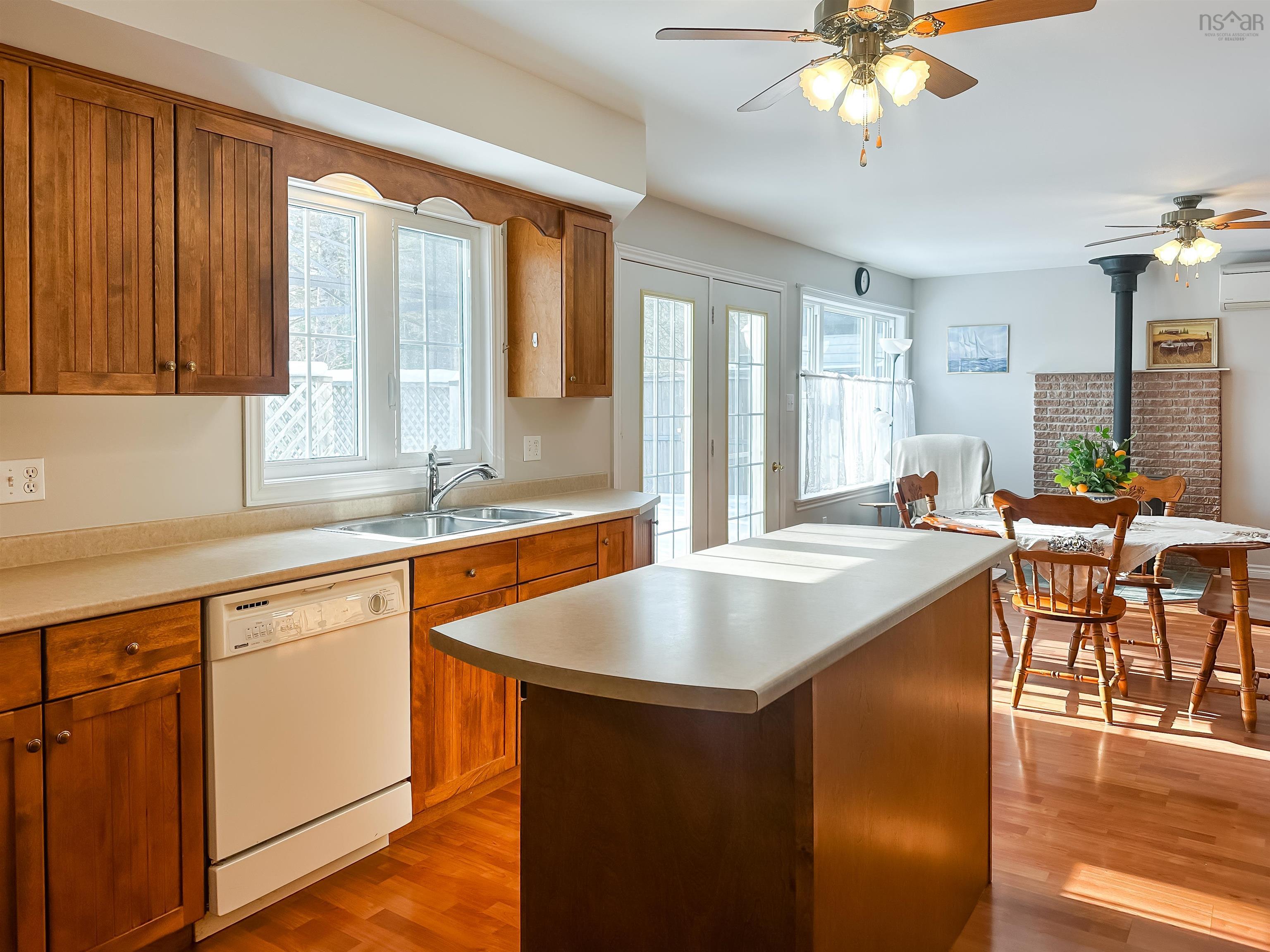 $445,000.00: 939 Parkside Drive, Centreville