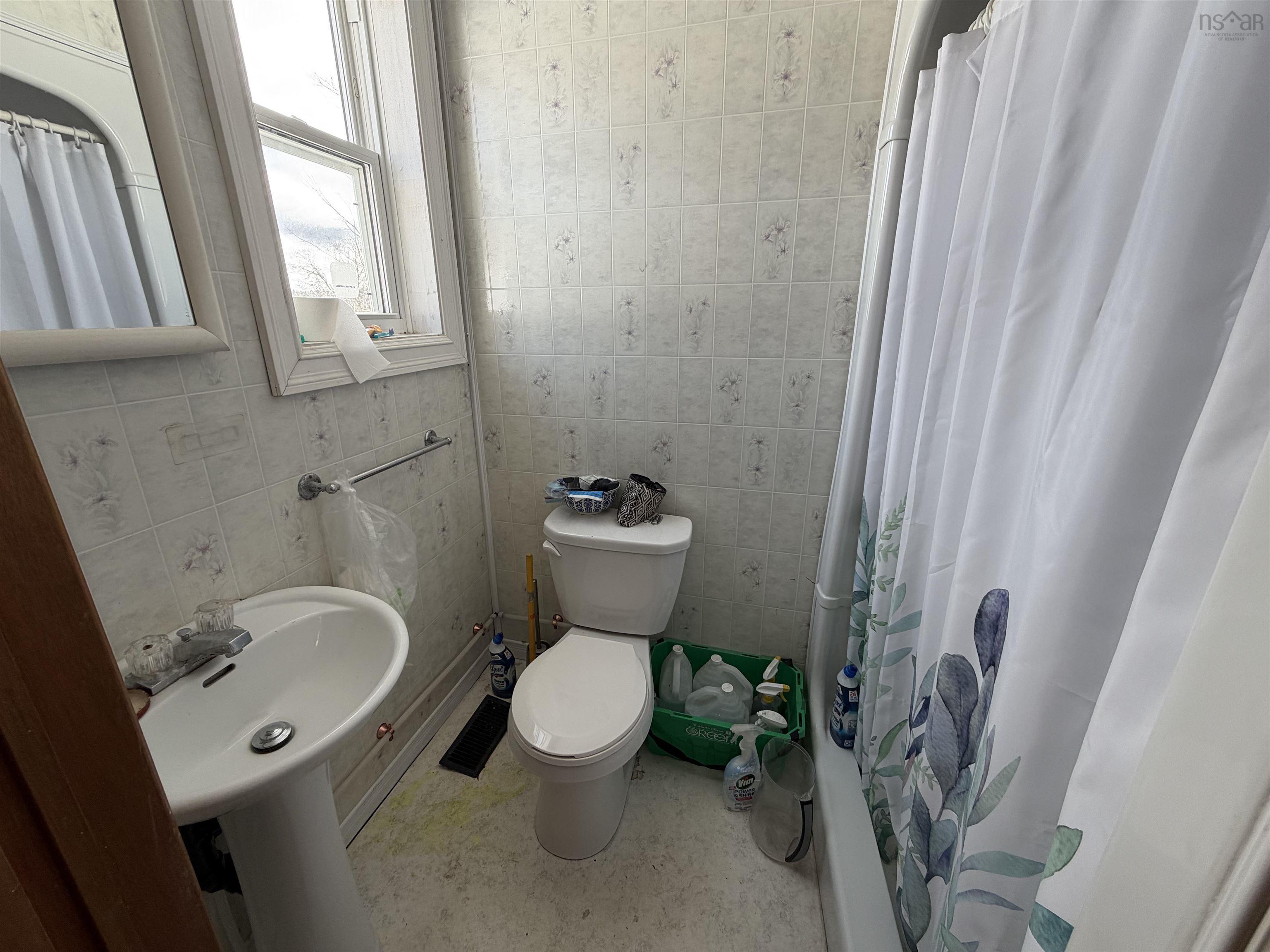 $199,900.00: 1740 East River East Side Road, Bridgeville