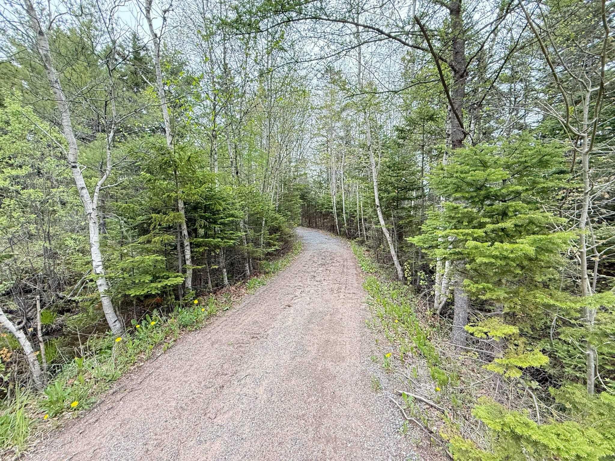 $1,250,000.00: 401 Highway 1, Mount Uniacke