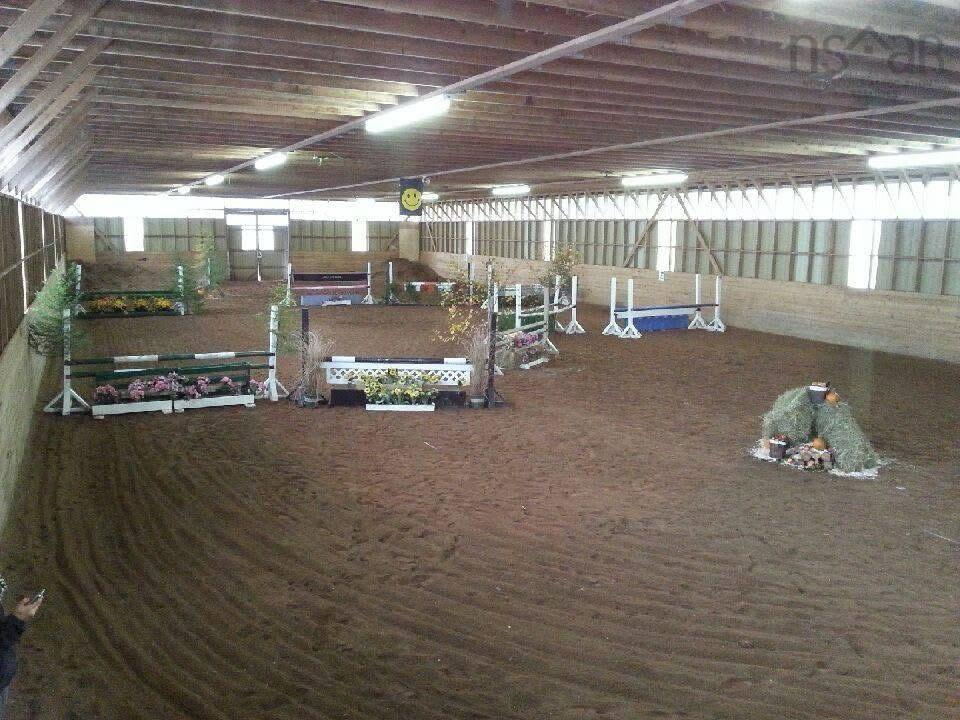 $1,250,000.00: 401 Highway 1, Mount Uniacke