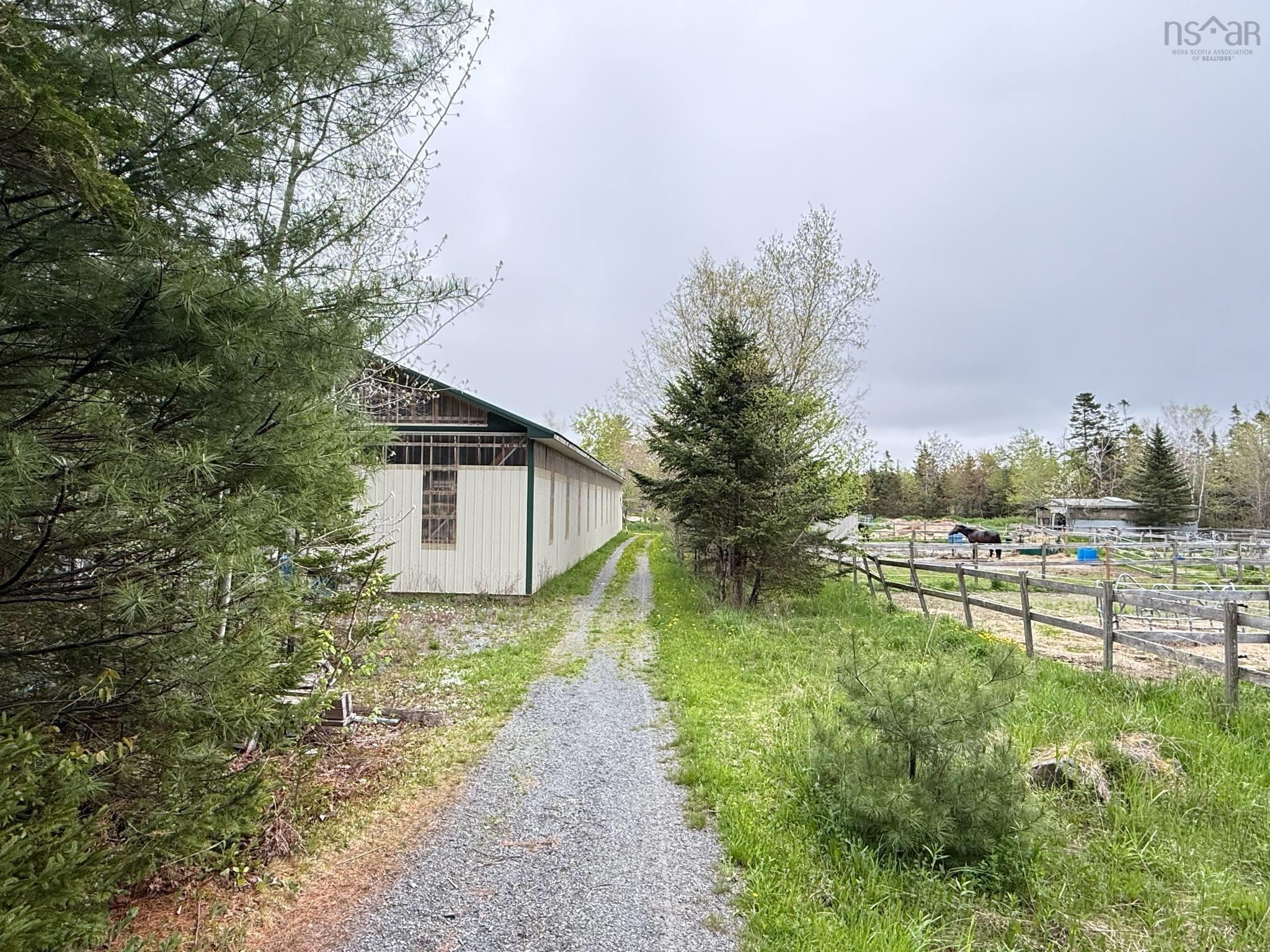 $1,250,000.00: 401 Highway 1, Mount Uniacke