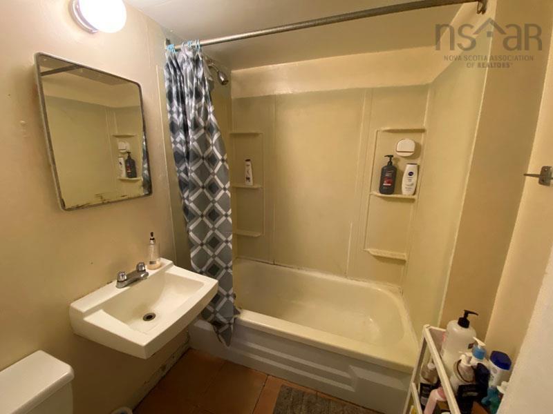 14 Courtney Road, Dartmouth, NS (MLS 202602469)