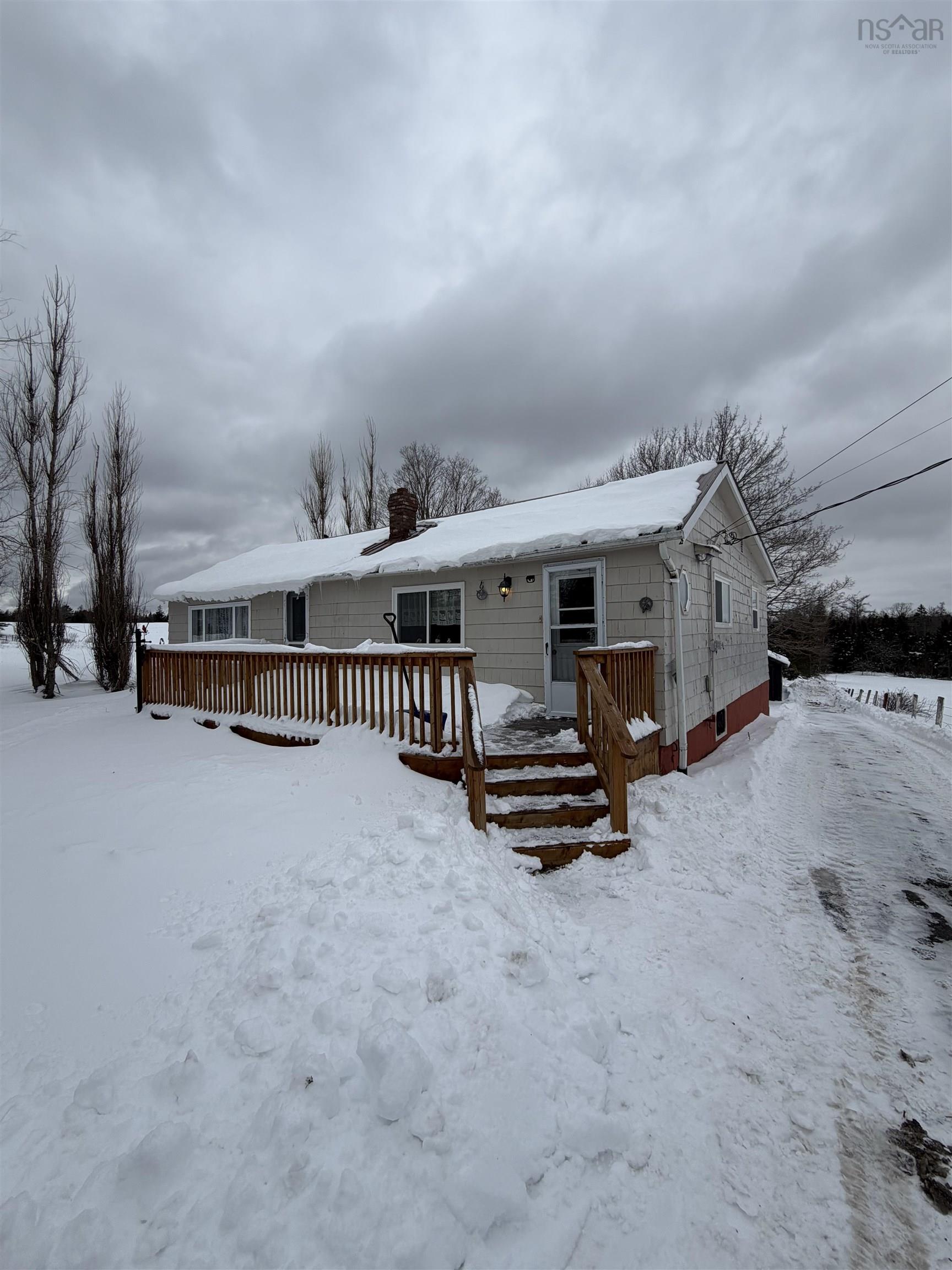 $264,900.00: 1109 Highway 236, South Maitland