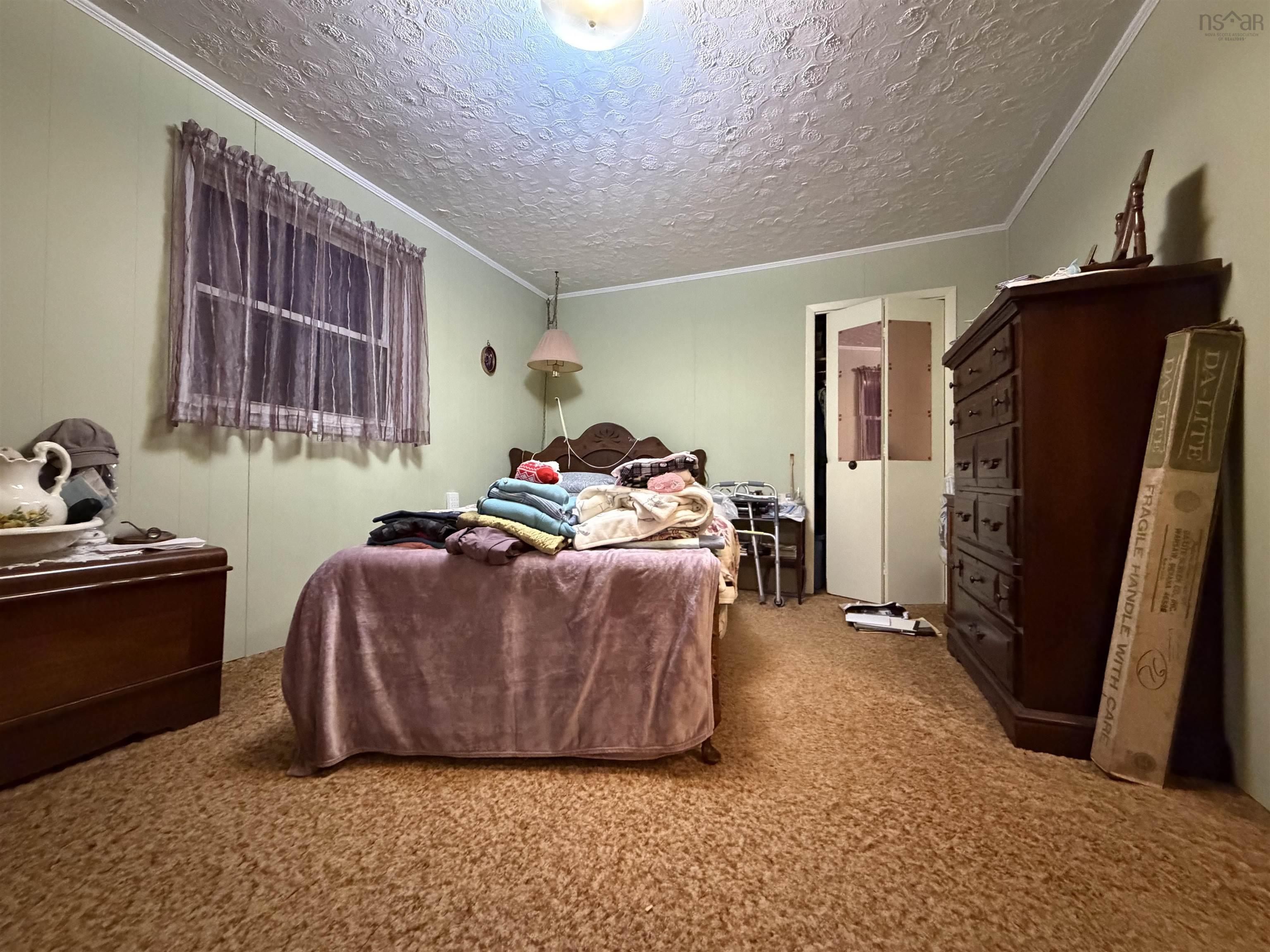 $264,900.00: 1109 Highway 236, South Maitland