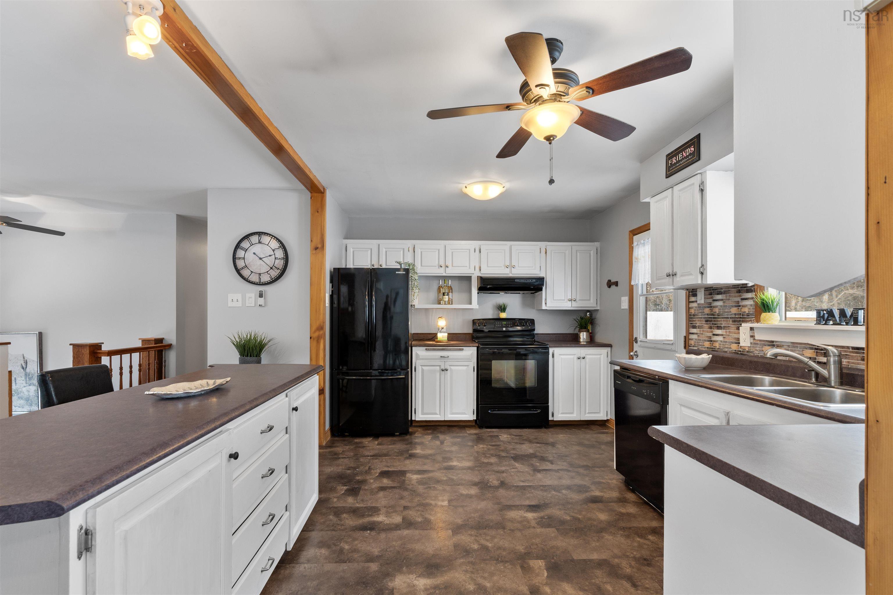 86 Theresa Court, Lake Echo, NS (MLS 202602485)