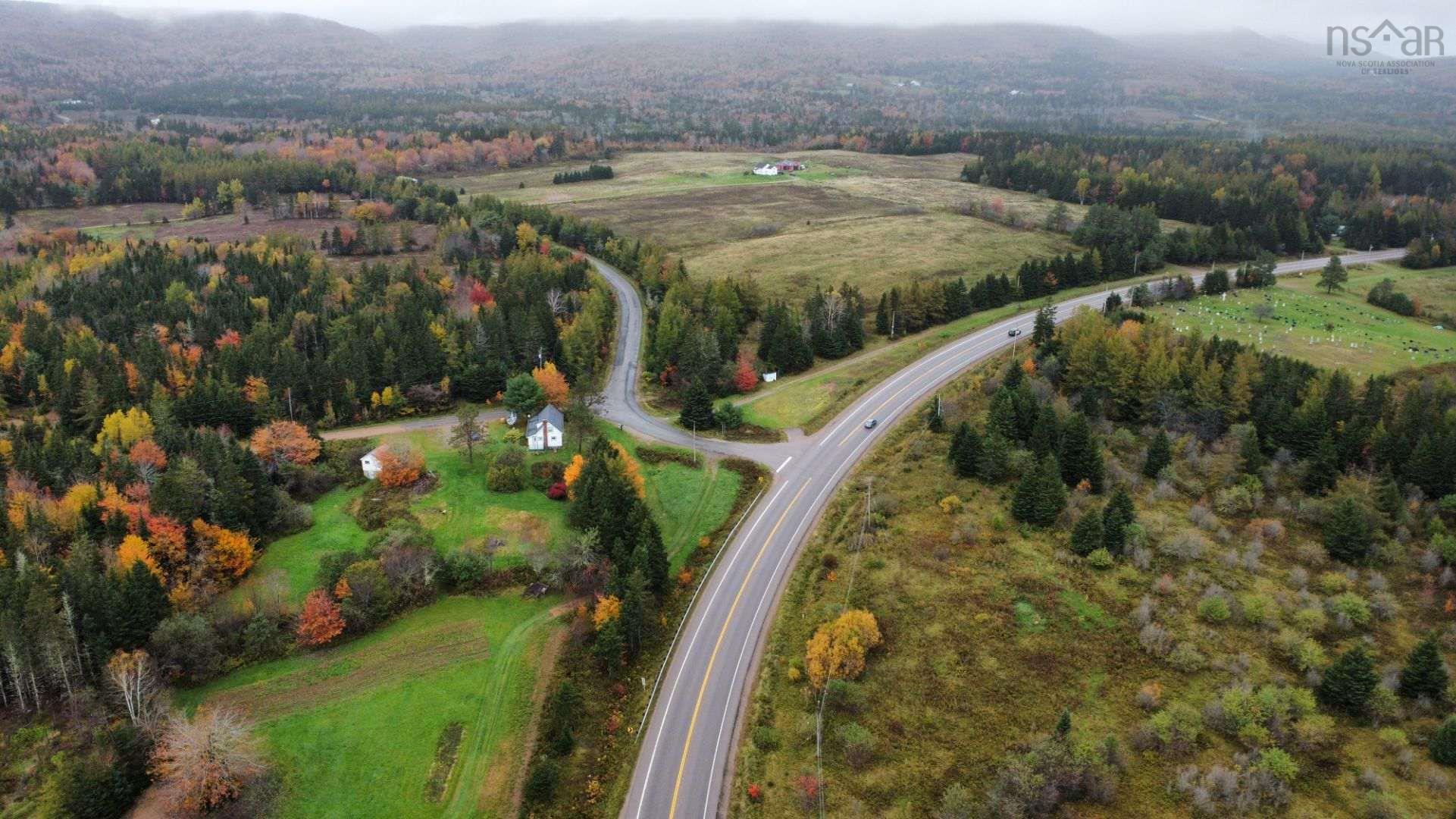 $320,000.00: 4057 105 Highway, Glendale