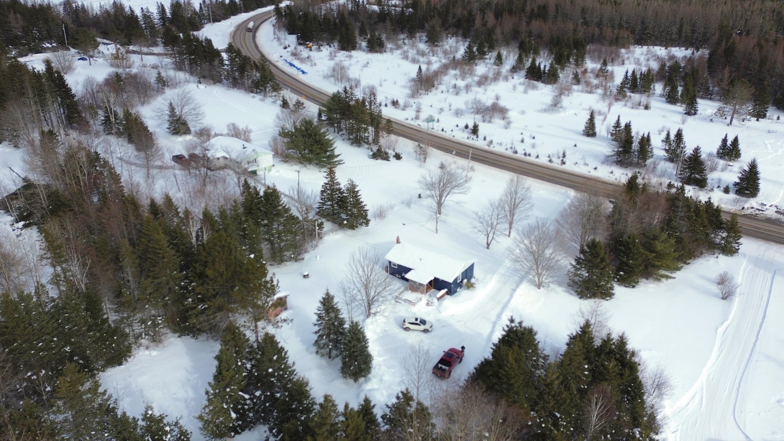 $320,000.00: 4057 105 Highway, Glendale