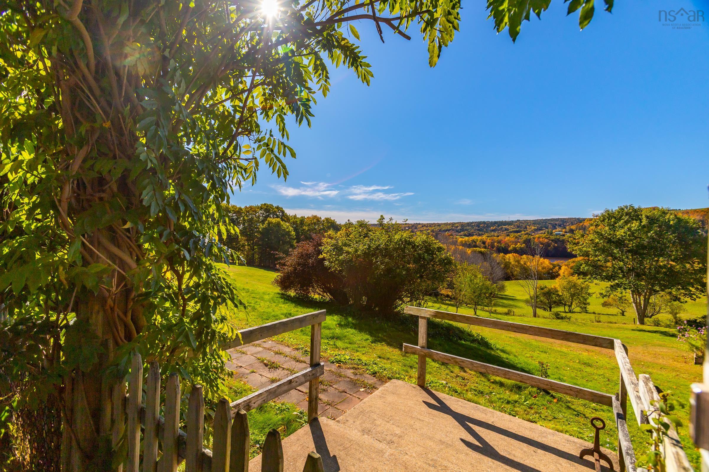 $899,000.00: 481 Chute Road, Bear River
