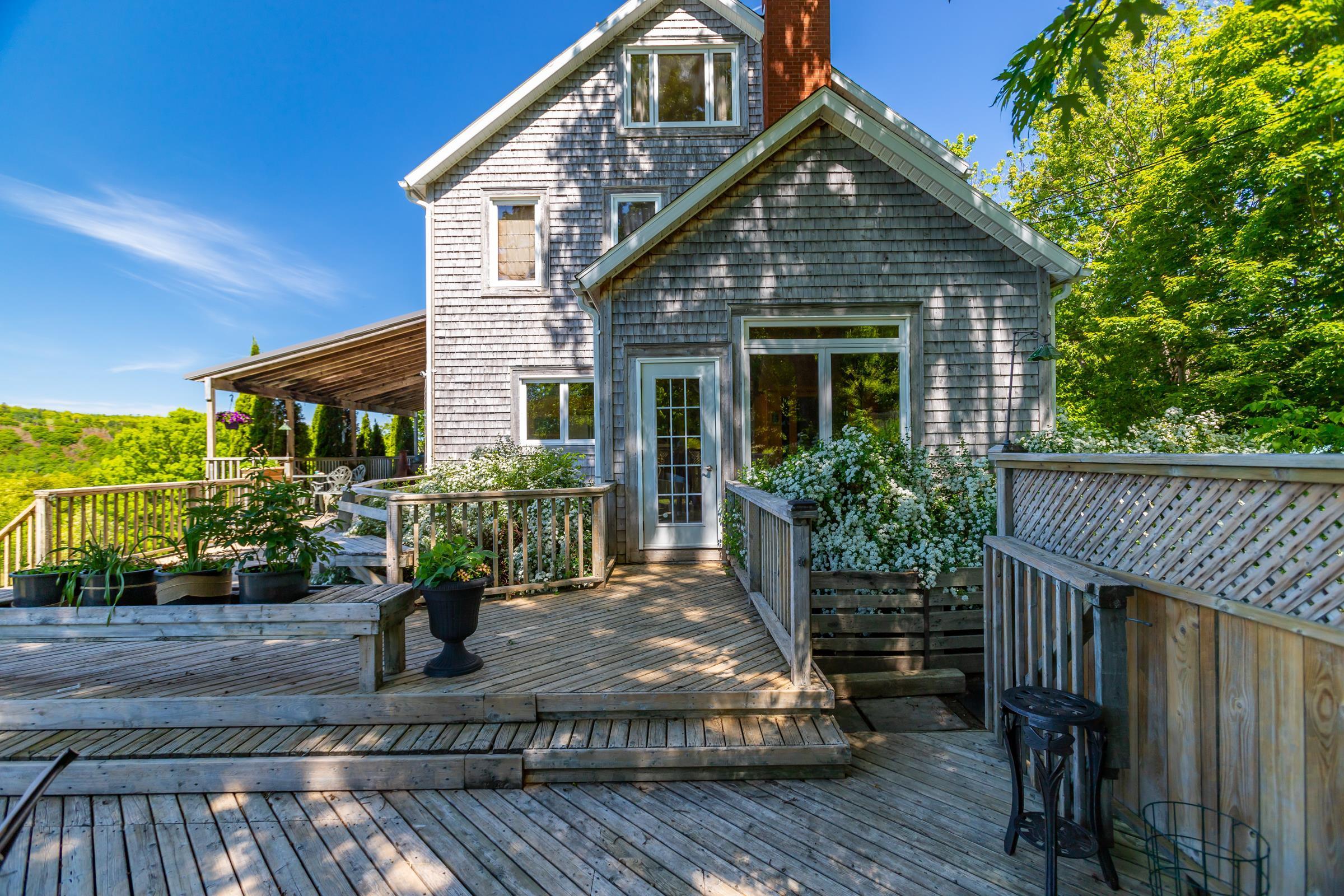 $899,000.00: 481 Chute Road, Bear River