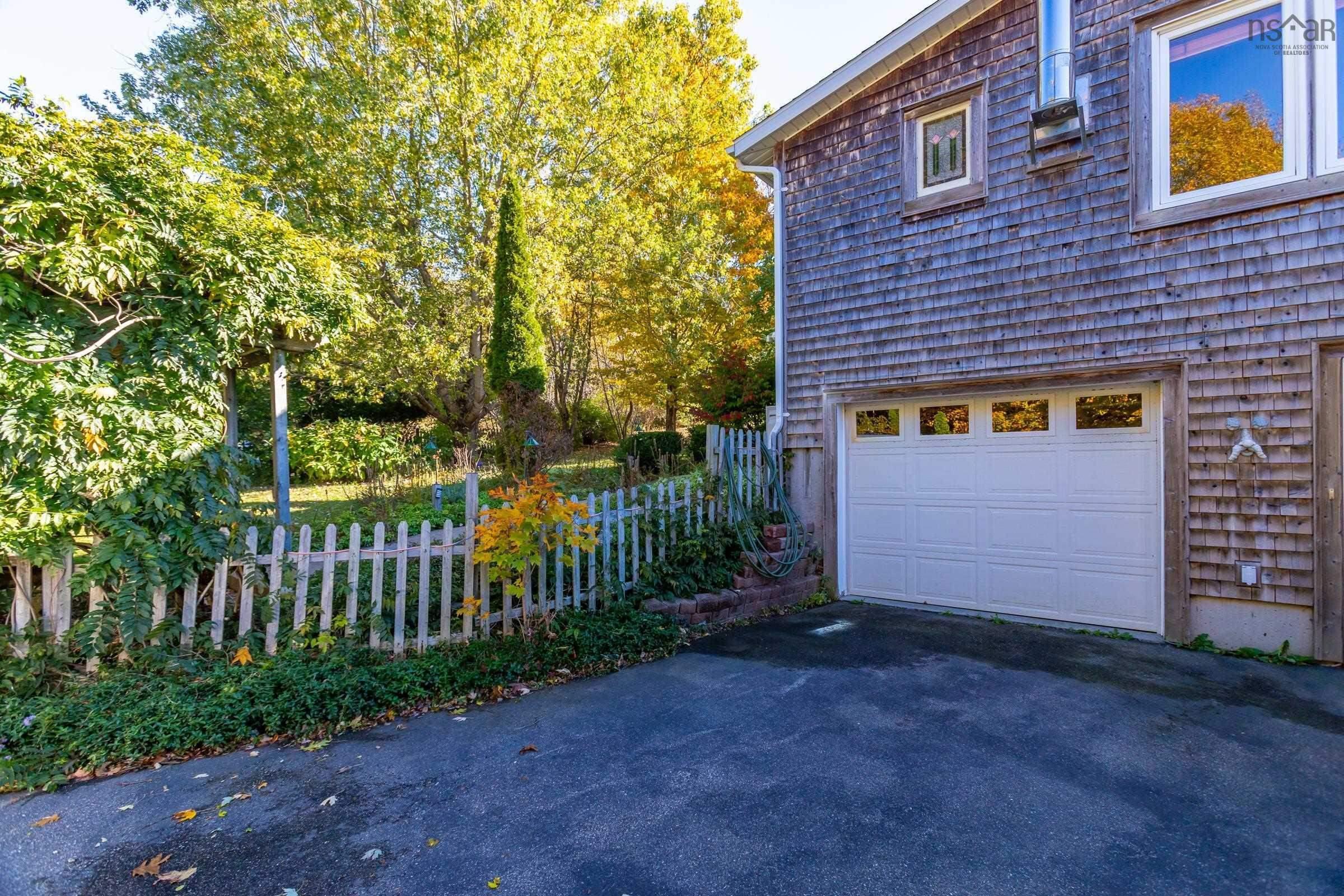 $899,000.00: 481 Chute Road, Bear River