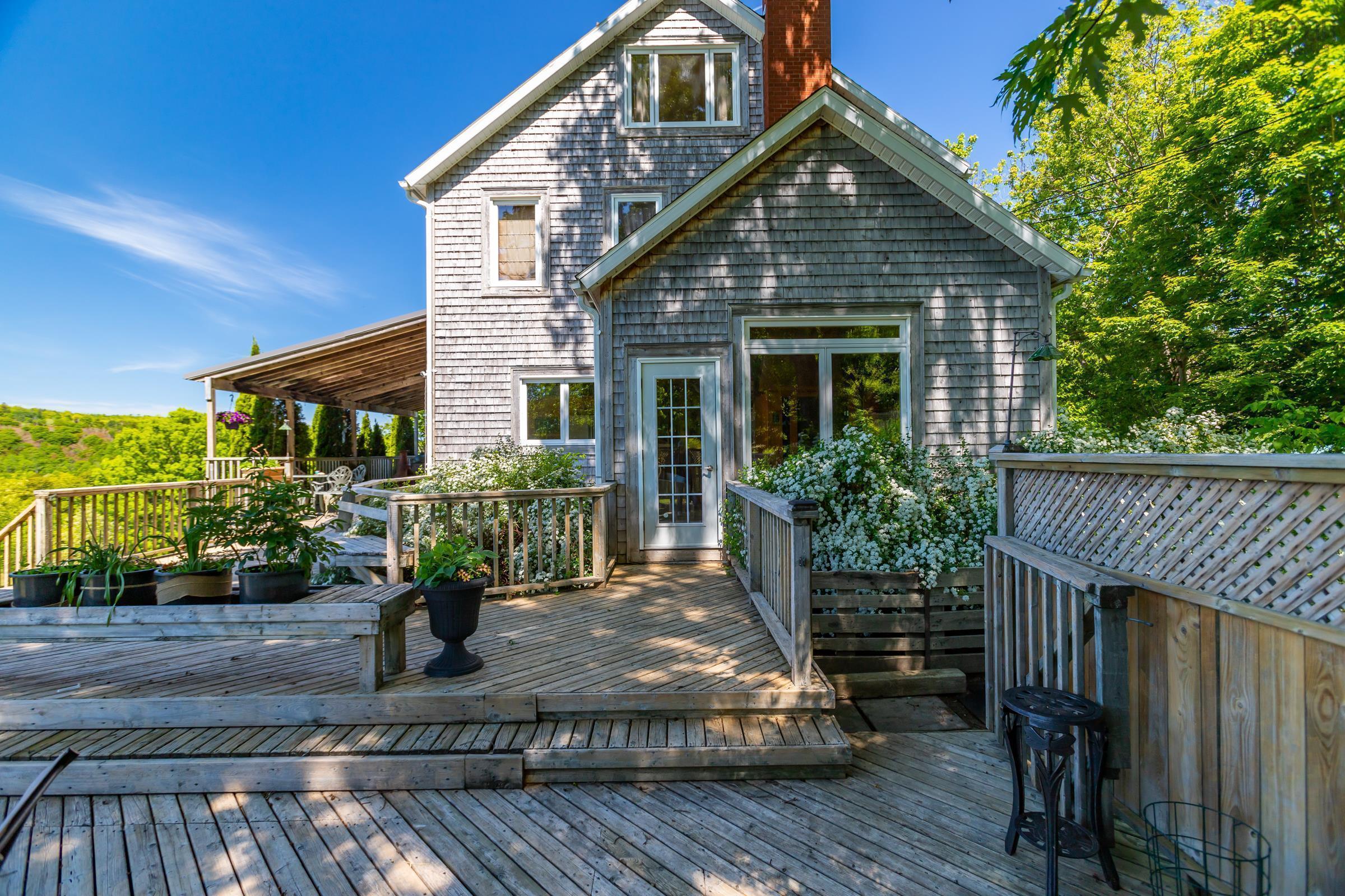 $899,000.00: 481 Chute Road, Bear River