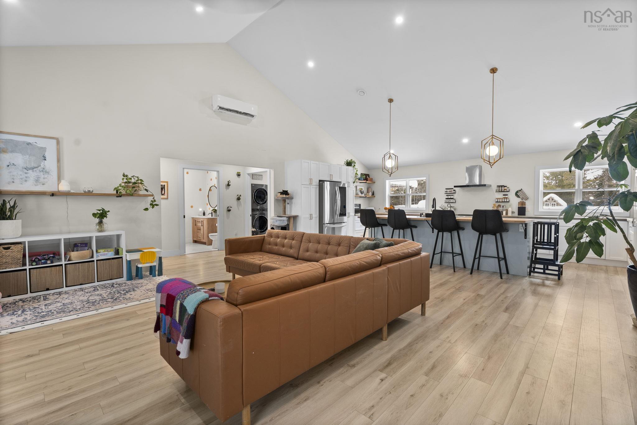 $899,900.00: 20 Sunview Crescent, East Uniacke