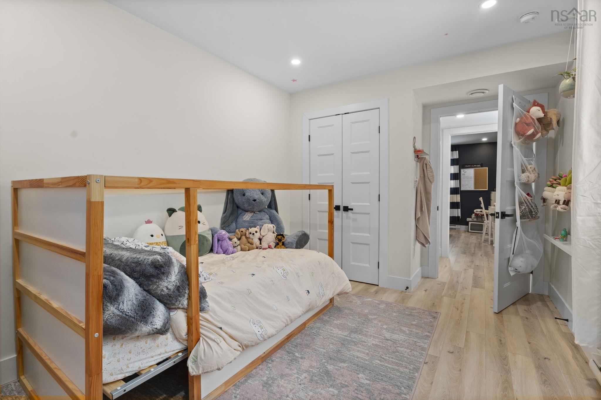 $899,900.00: 20 Sunview Crescent, East Uniacke