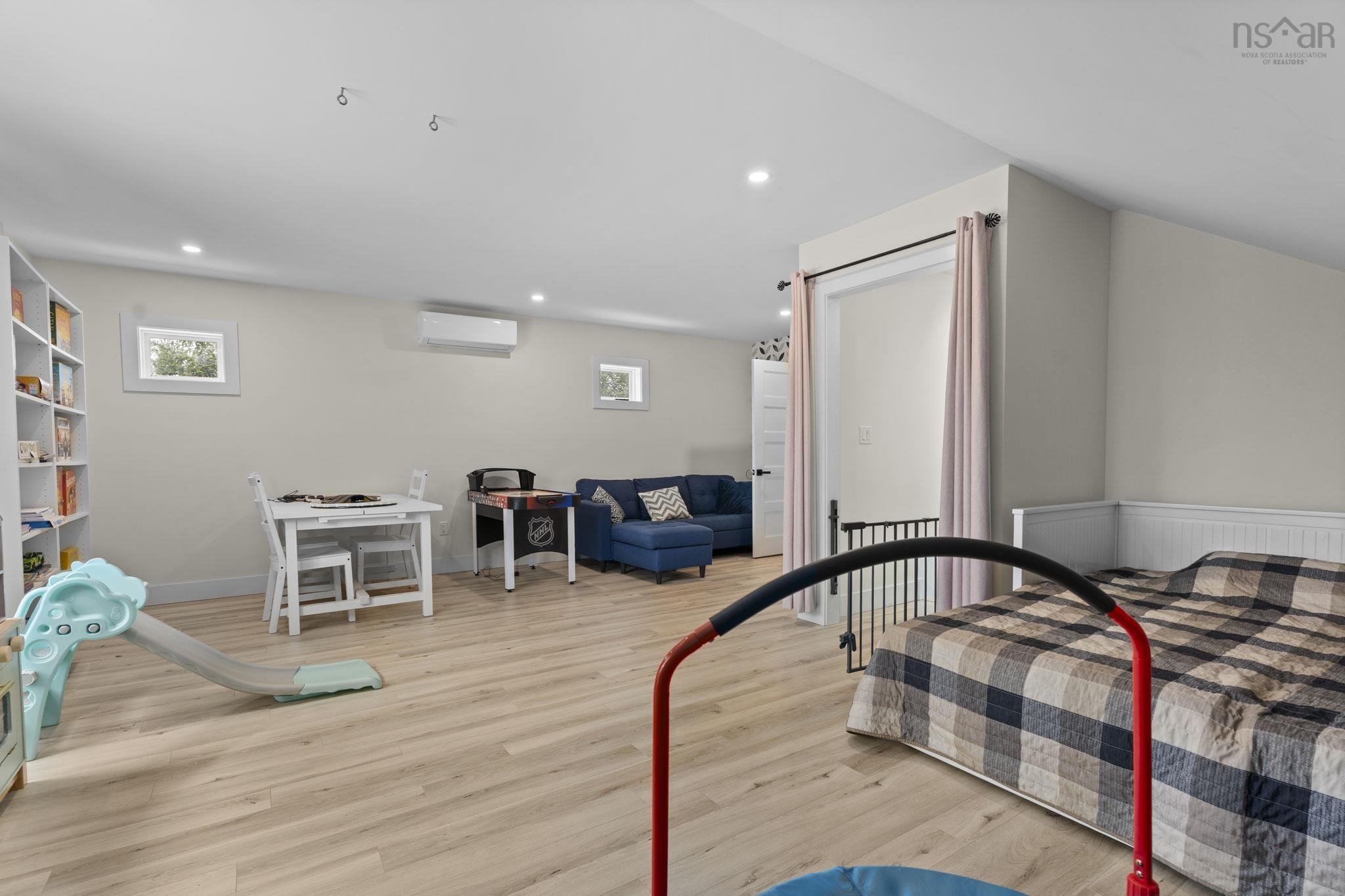 $899,900.00: 20 Sunview Crescent, East Uniacke