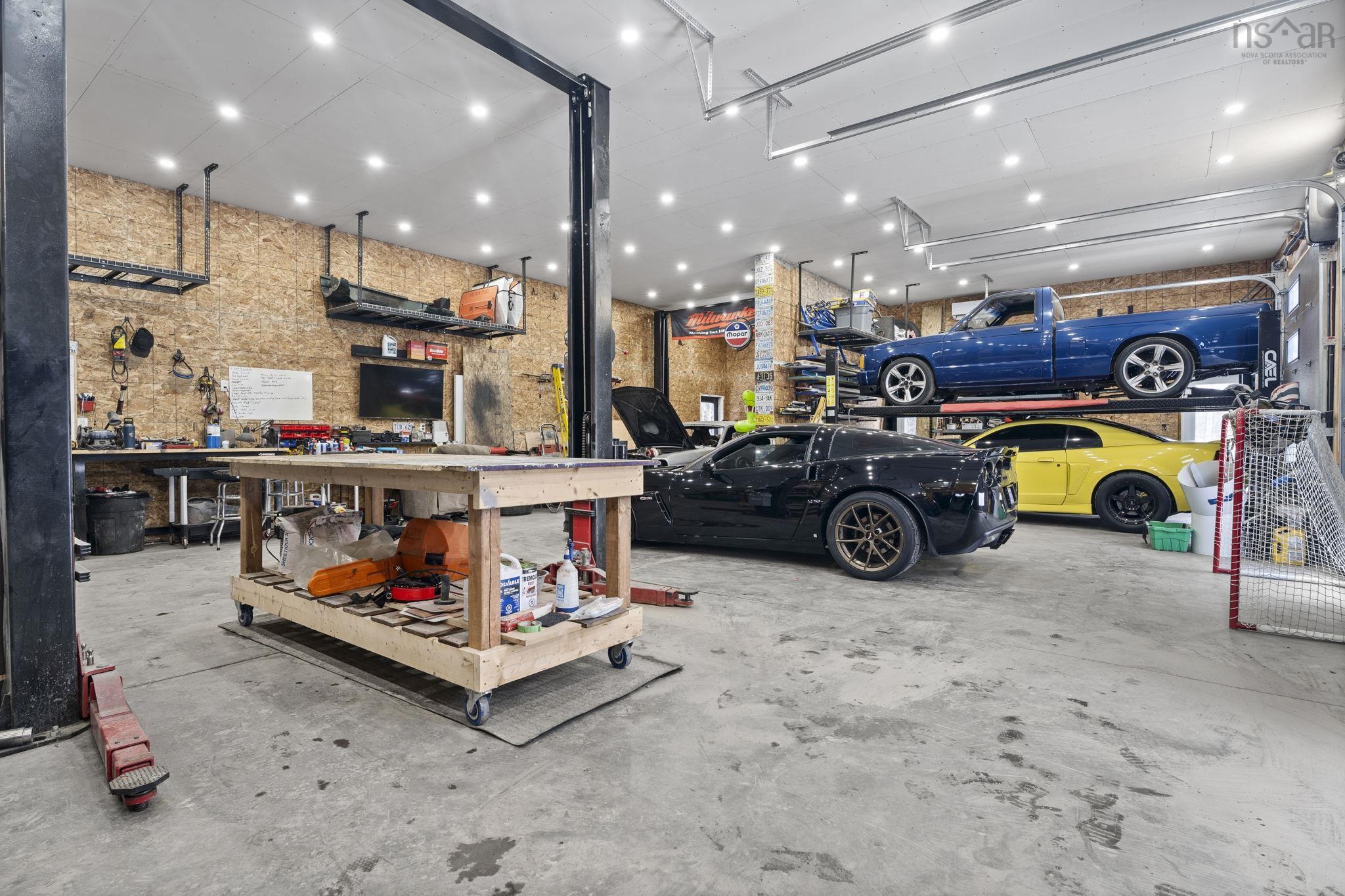 $899,900.00: 20 Sunview Crescent, East Uniacke