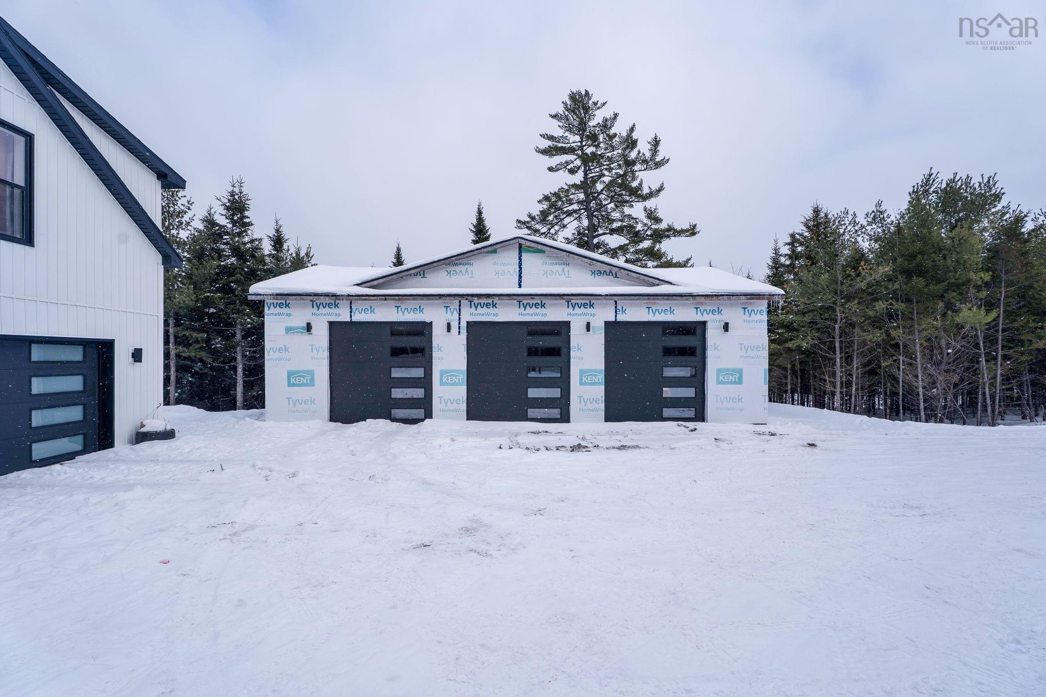 $899,900.00: 20 Sunview Crescent, East Uniacke