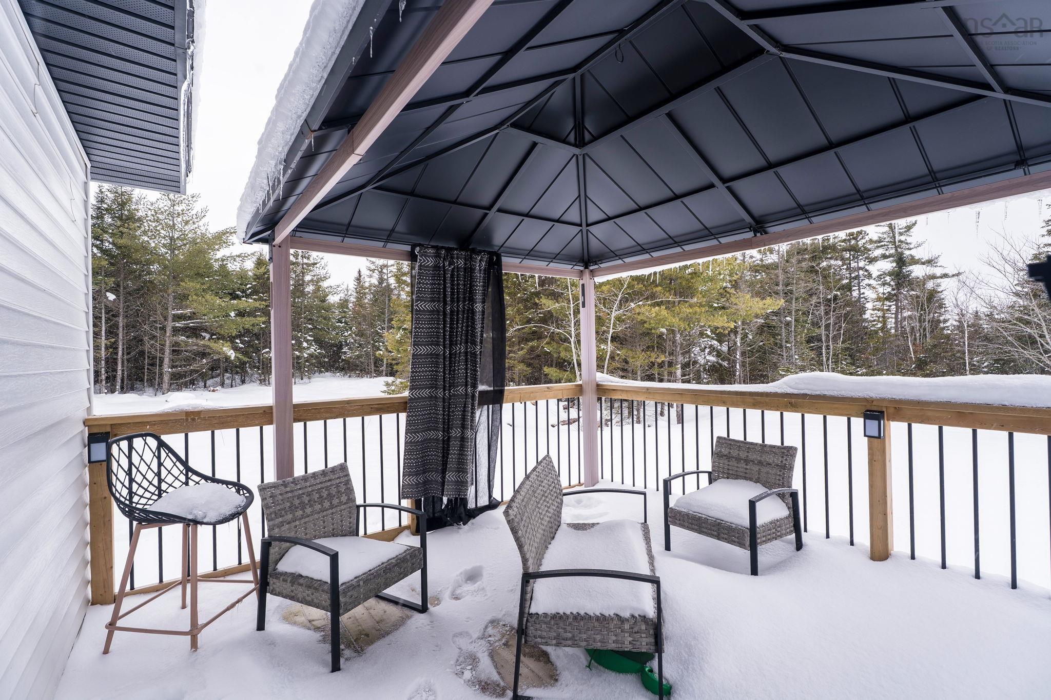 $899,900.00: 20 Sunview Crescent, East Uniacke