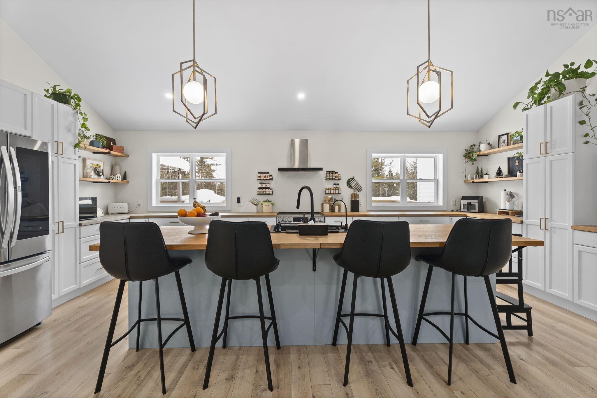 $899,900.00: 20 Sunview Crescent, East Uniacke